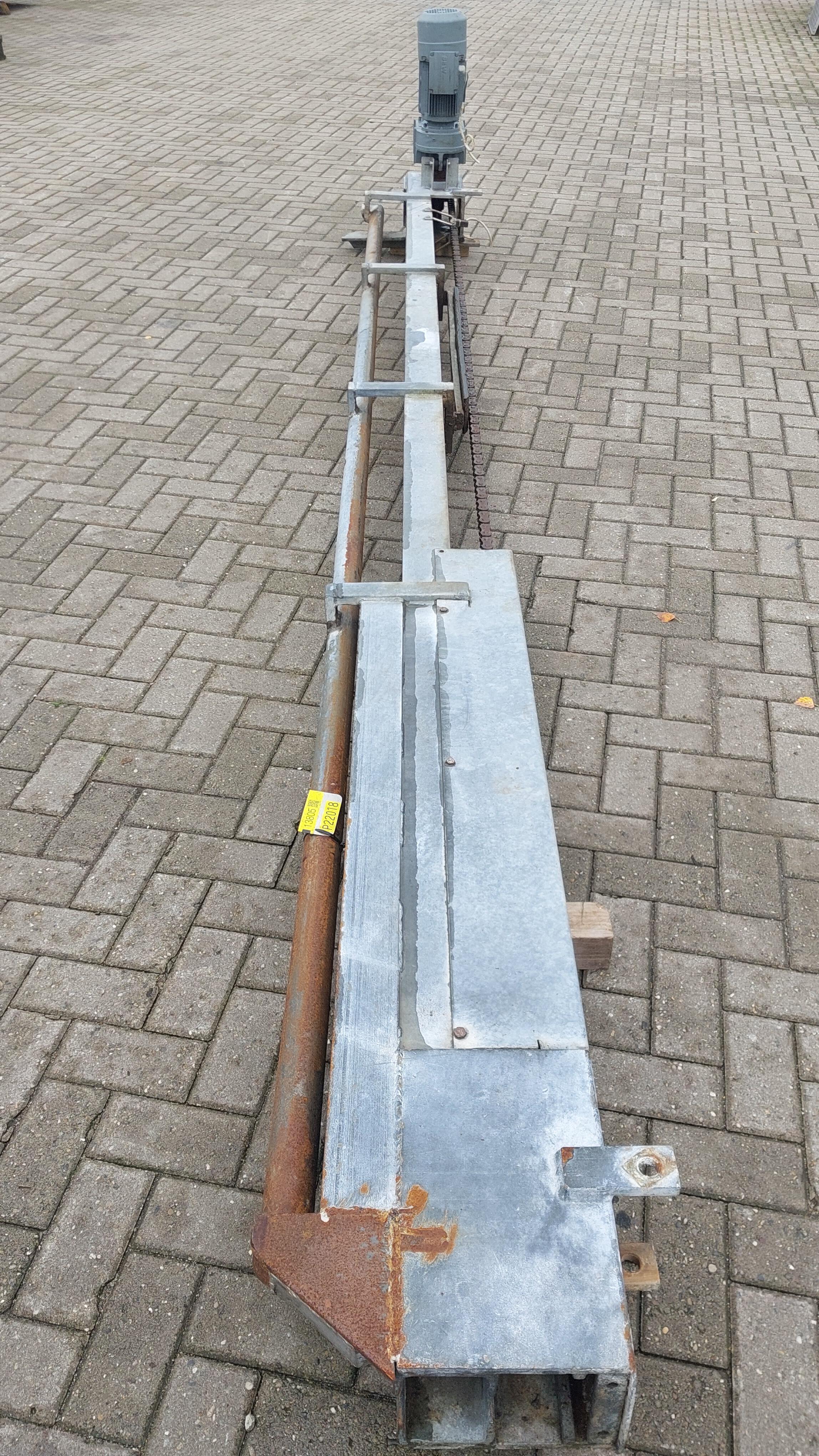 Used Conveyer lift bleeding cattle