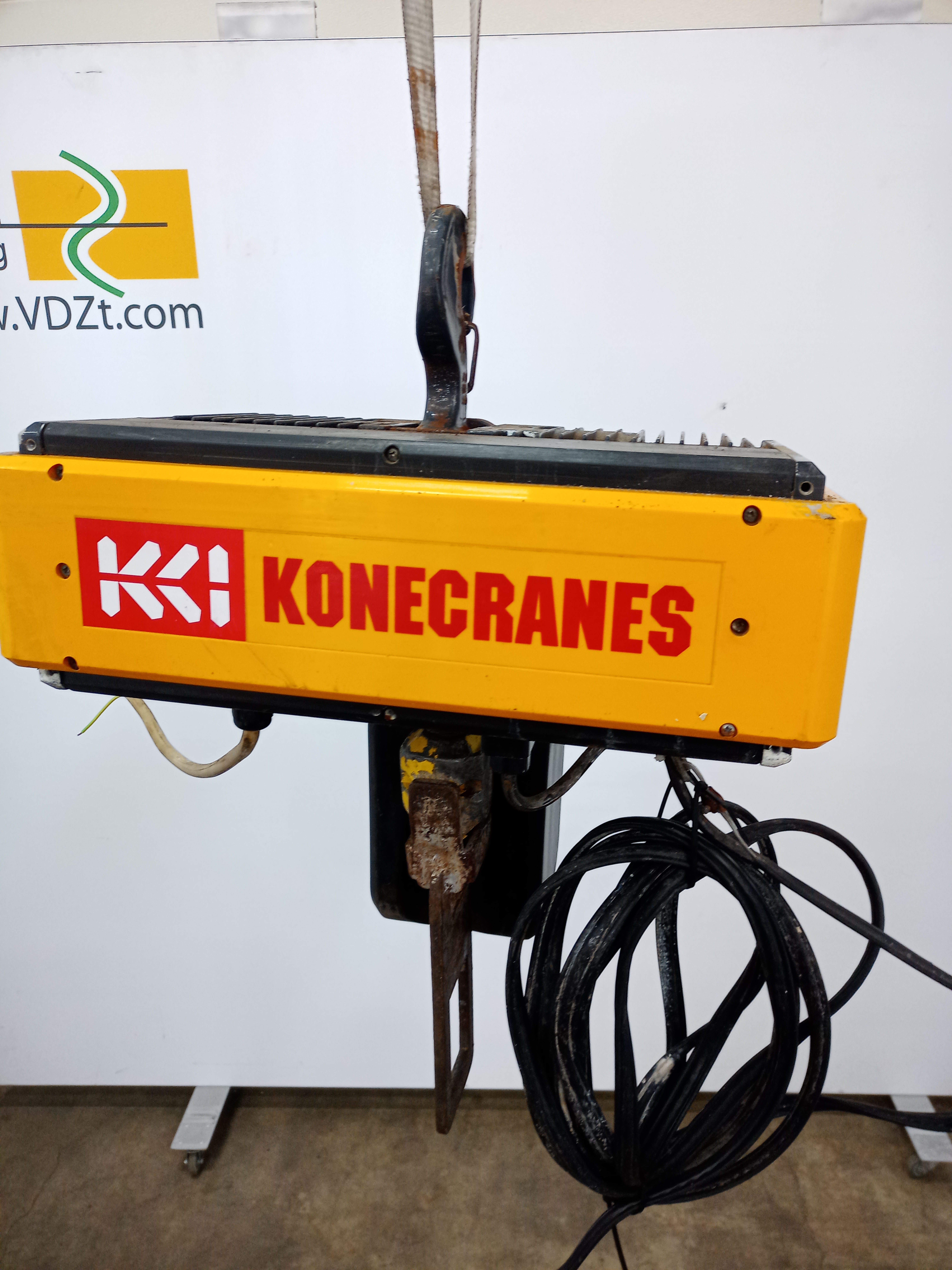Used Electric chain hoist