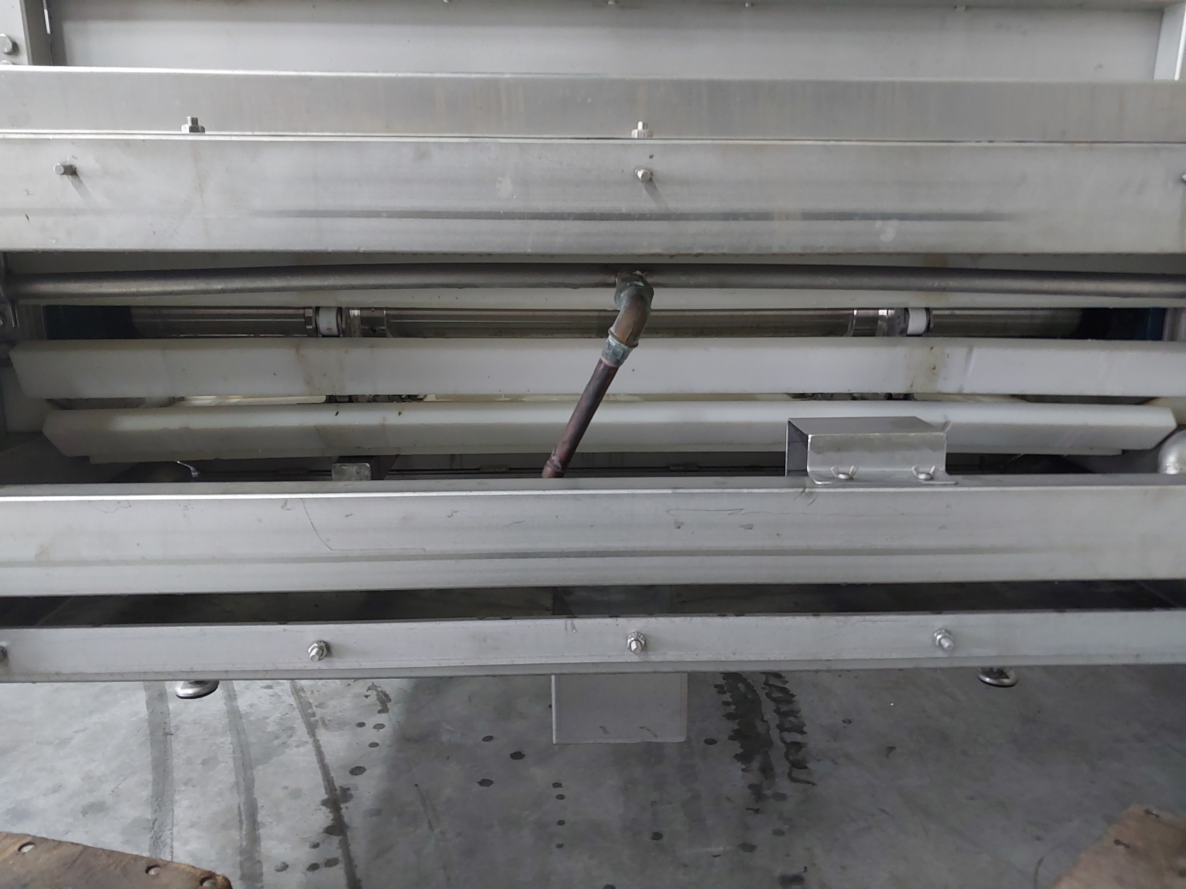 Used Gambrelling - Rehanging table