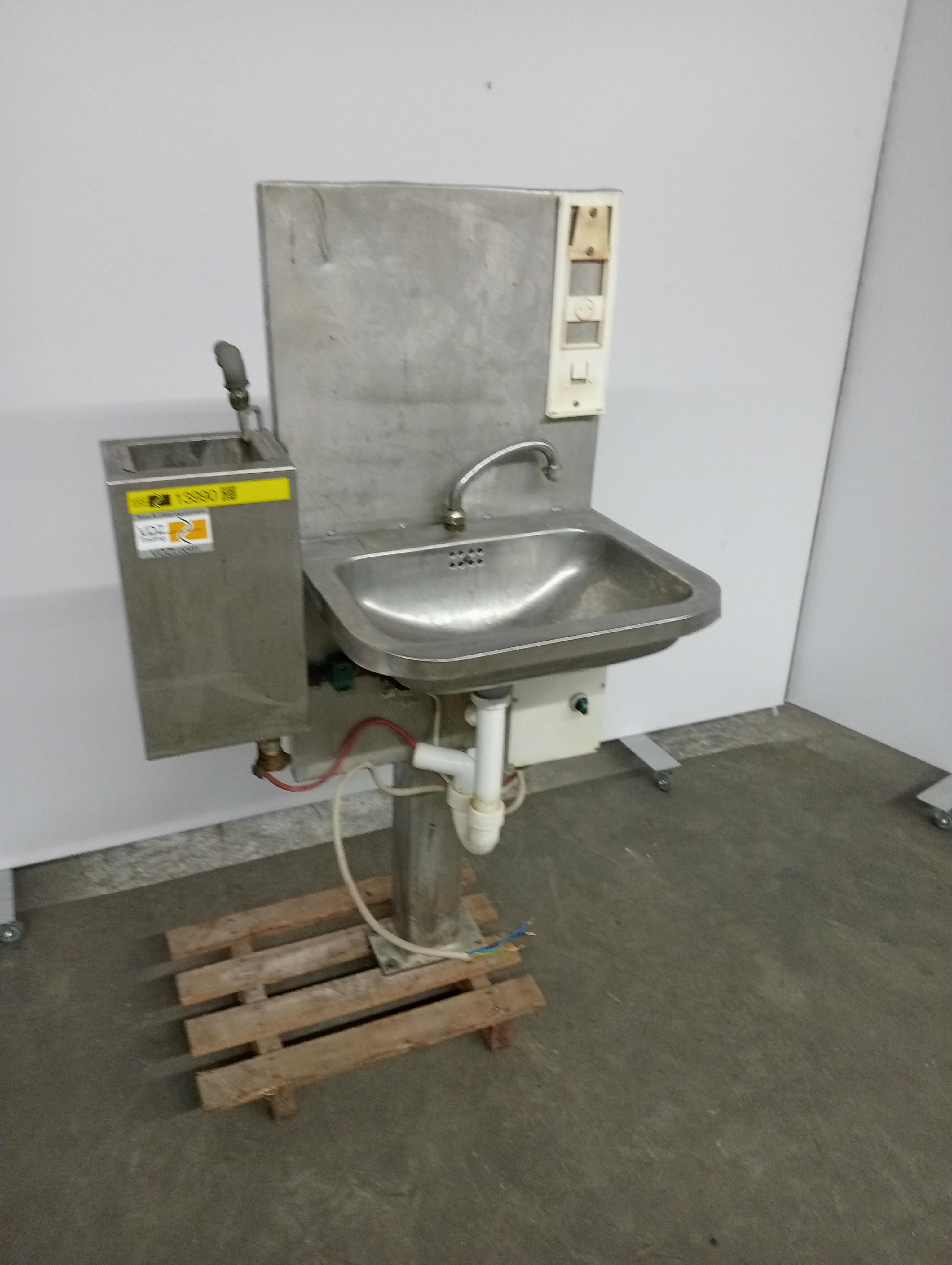 Used Wash basin with sterilizer