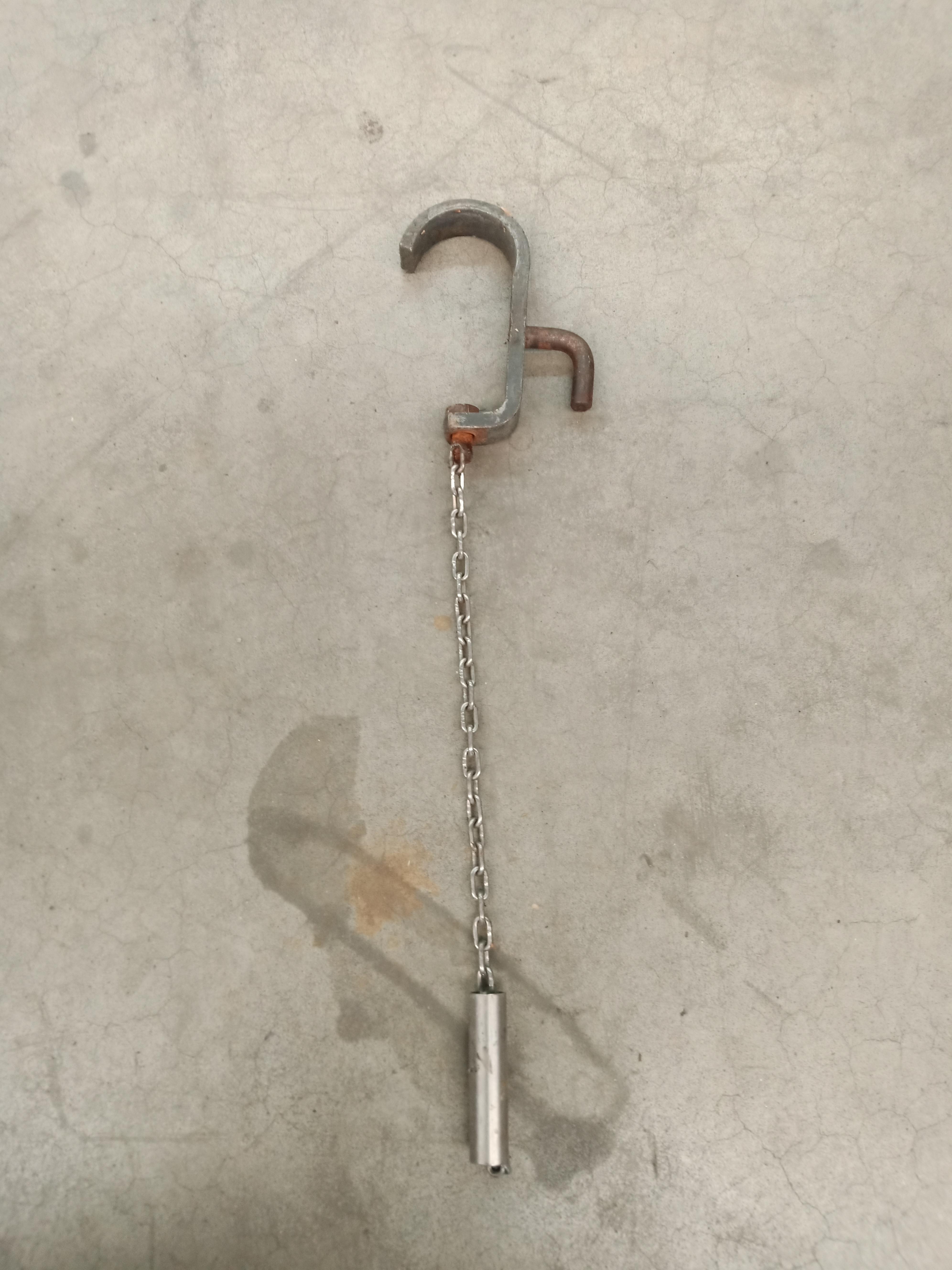 Used Bleeding hooks slide