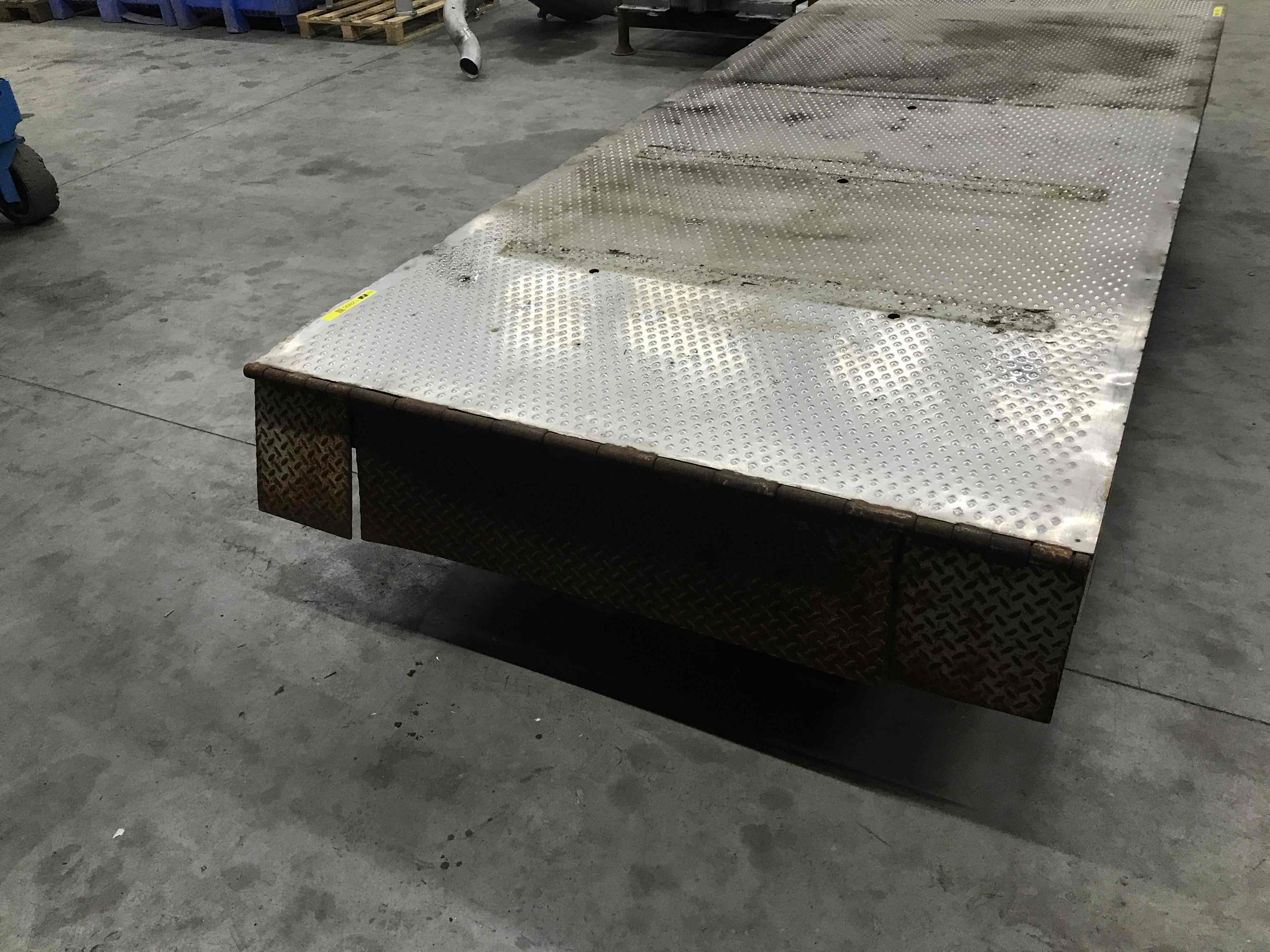 Used Loading/unloading hydraulic scissor table