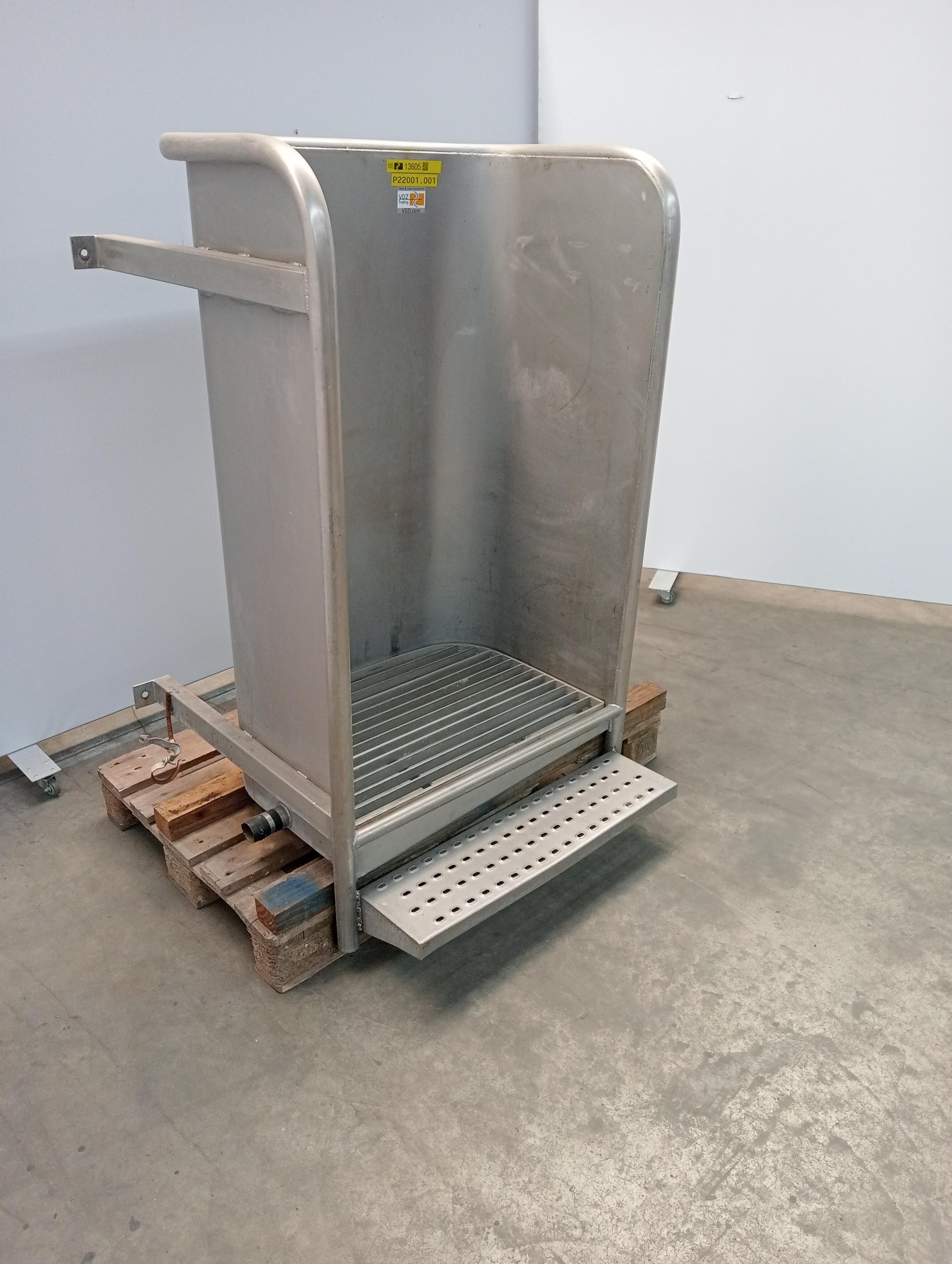 Used Apron washer