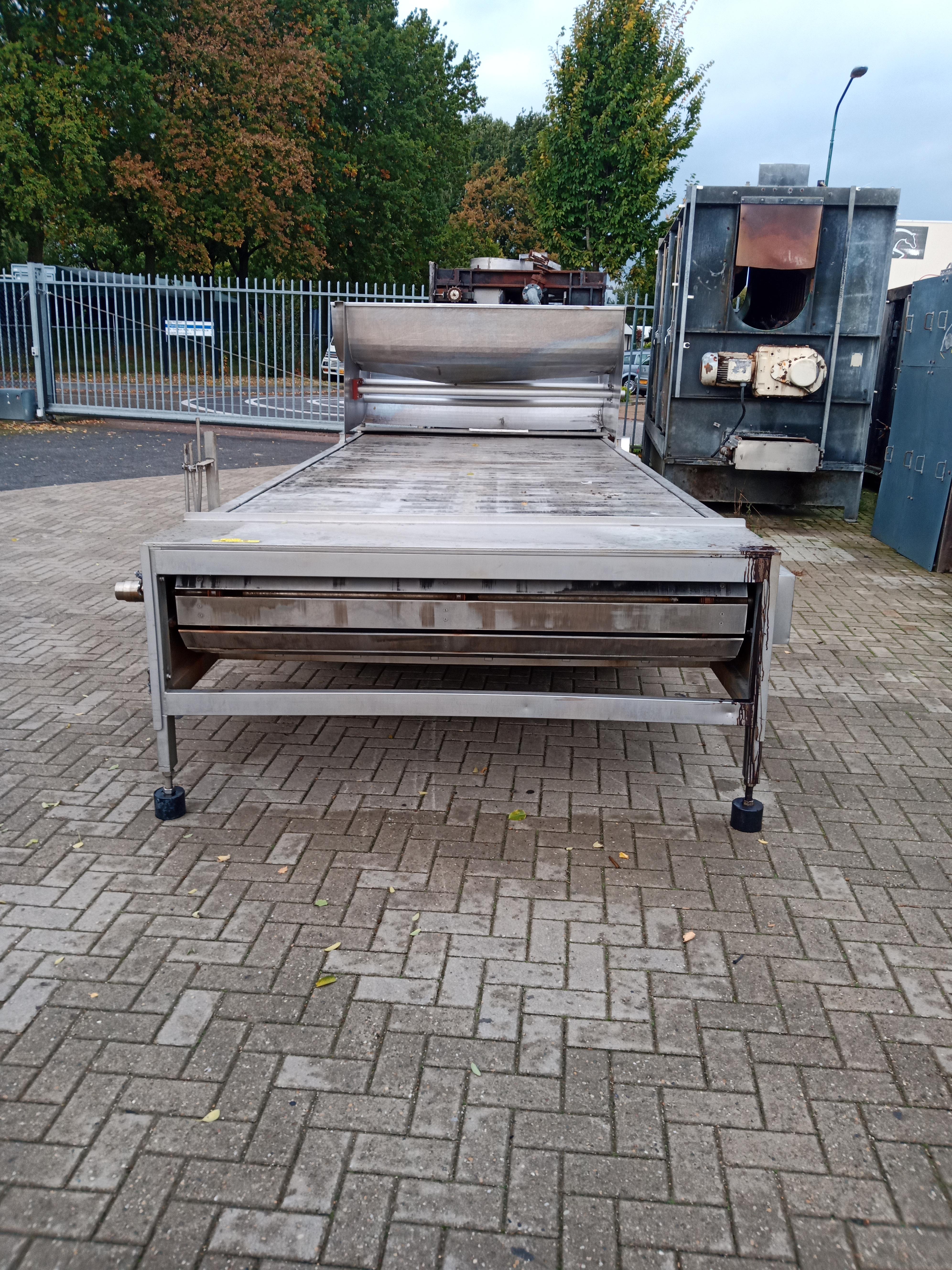 Used Gambrelling table