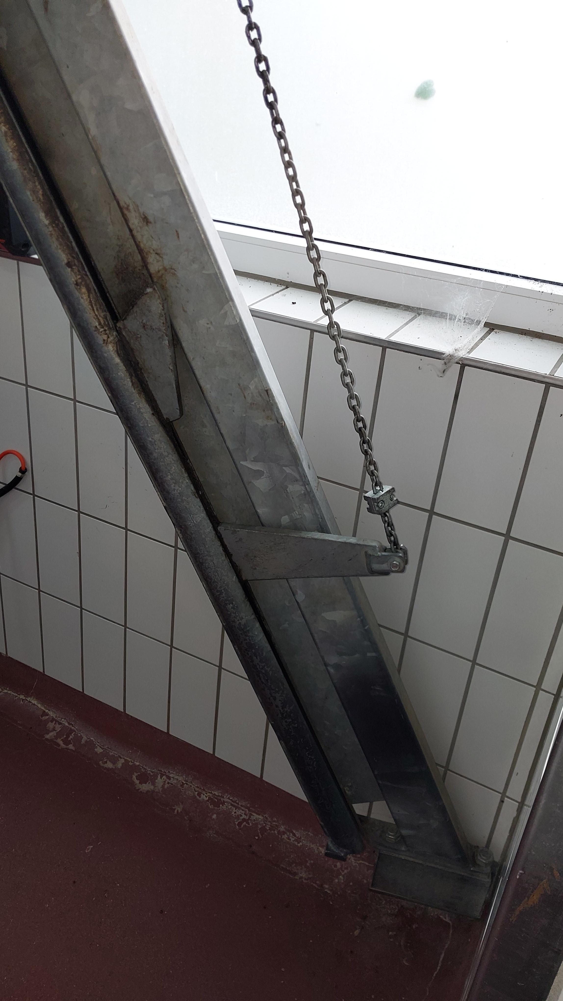 Used Bleeding elevator (lift)