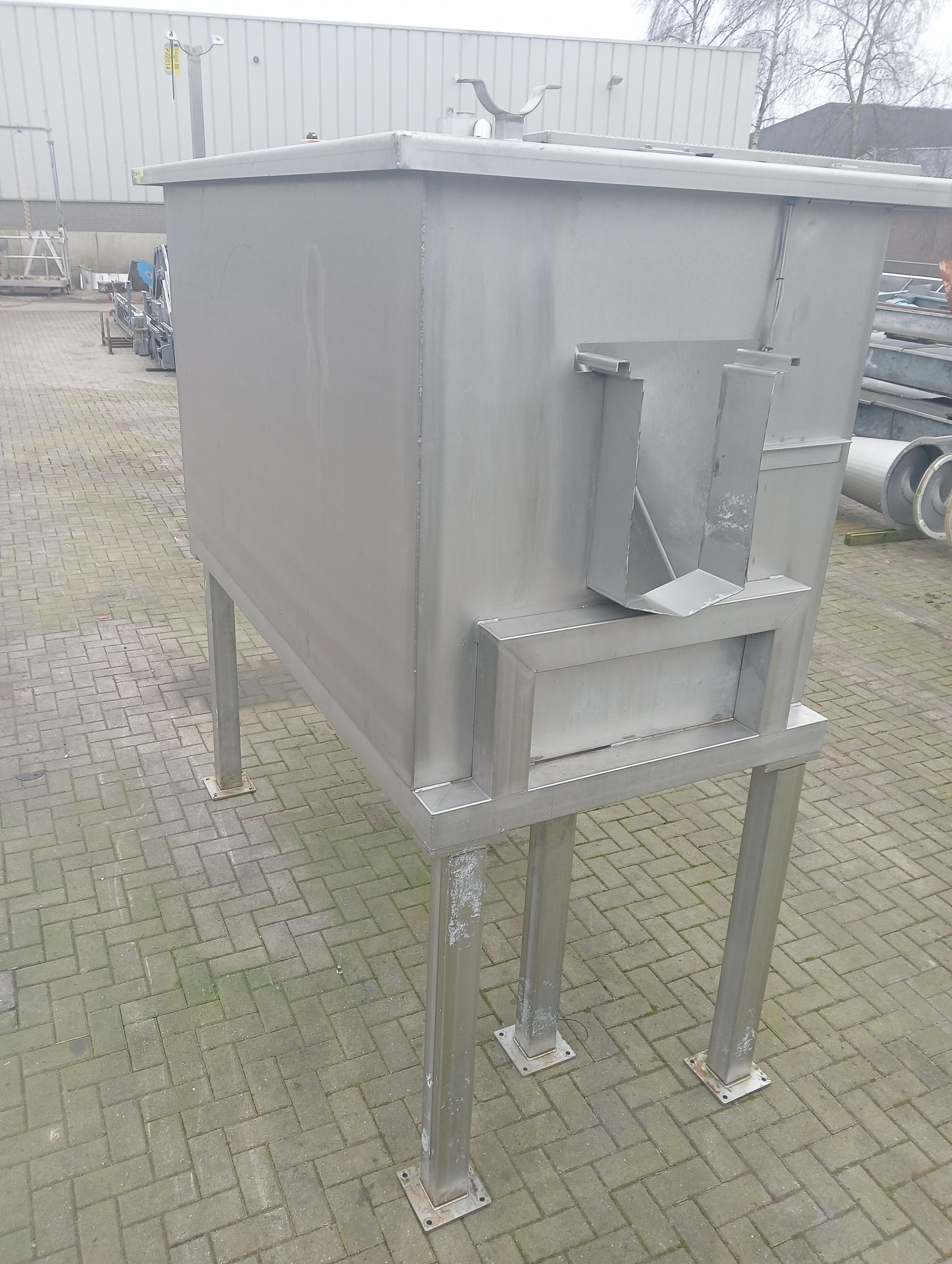 Used Screw Conveyor for feathers incl. feather separator