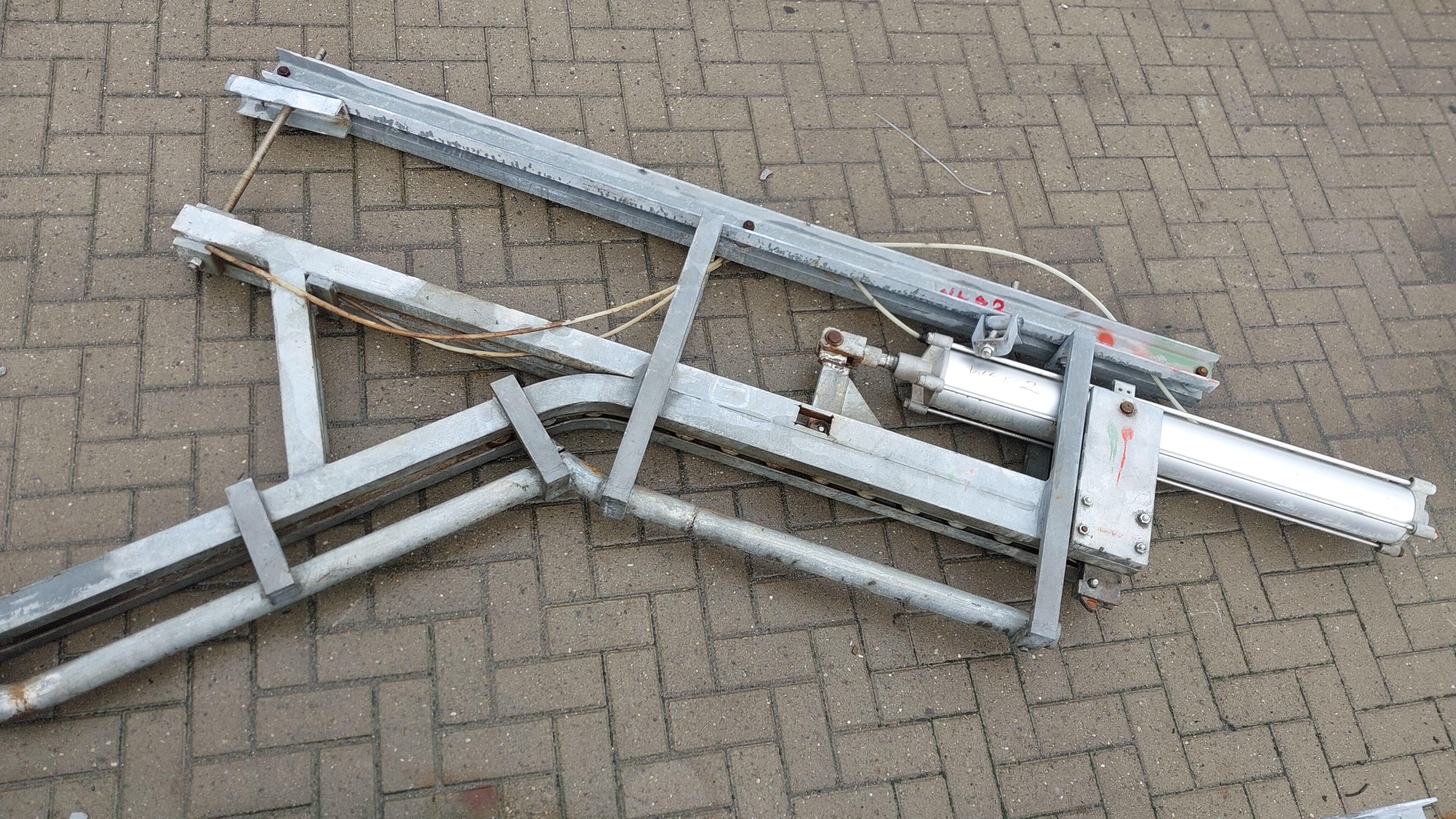 Used Walking beam lift