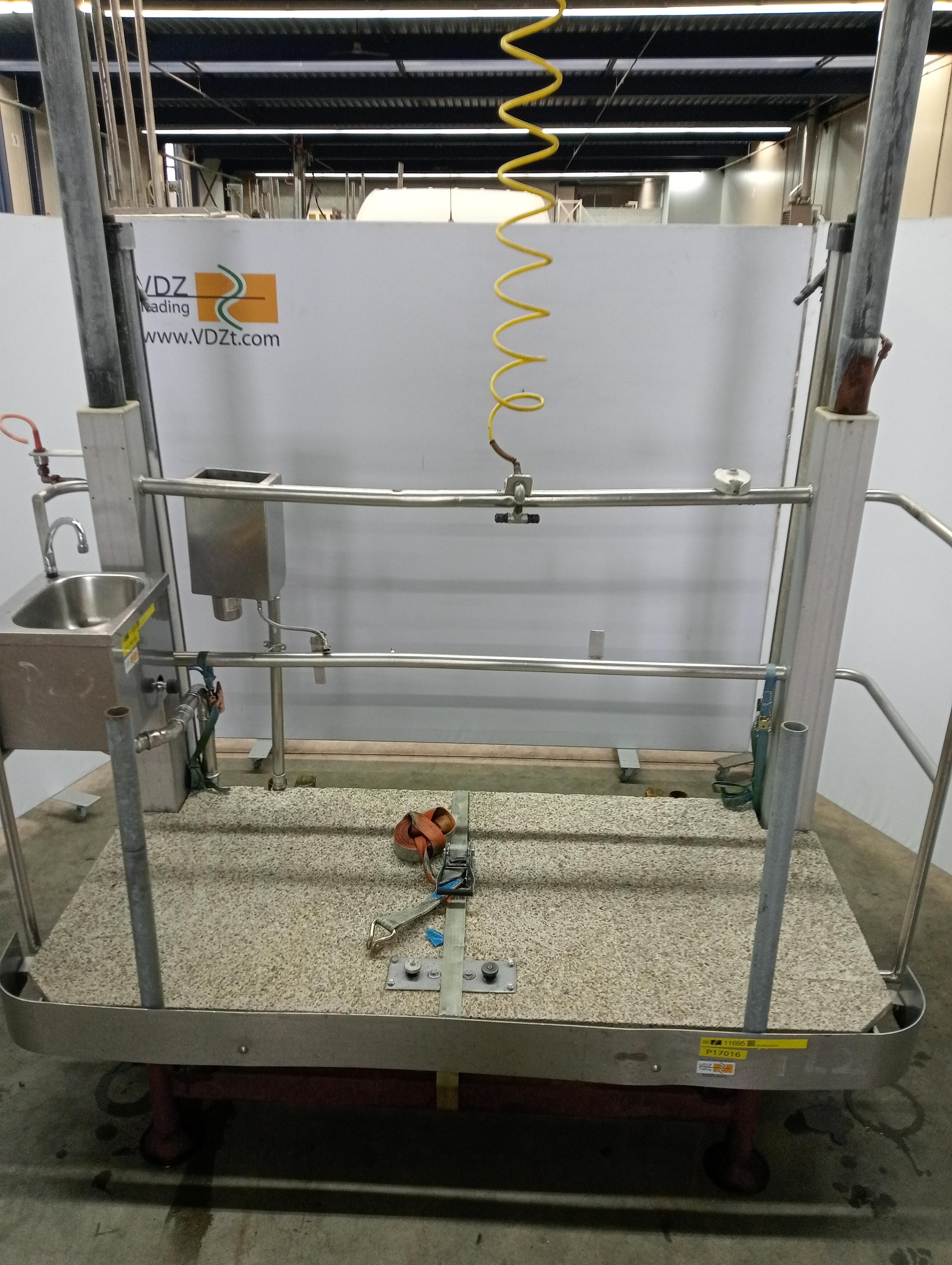 Used Movable platform