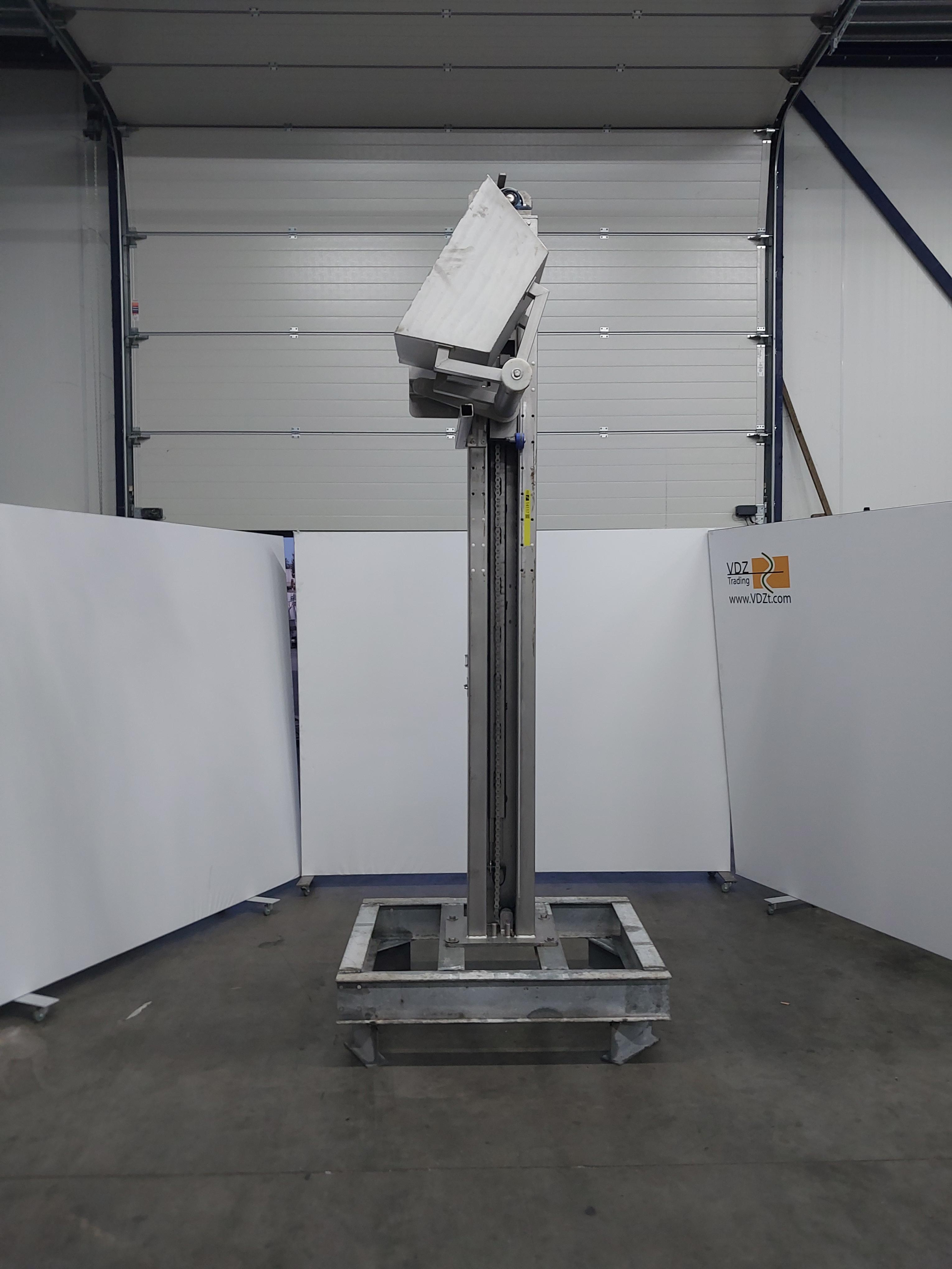 Used Bin lift and tipper