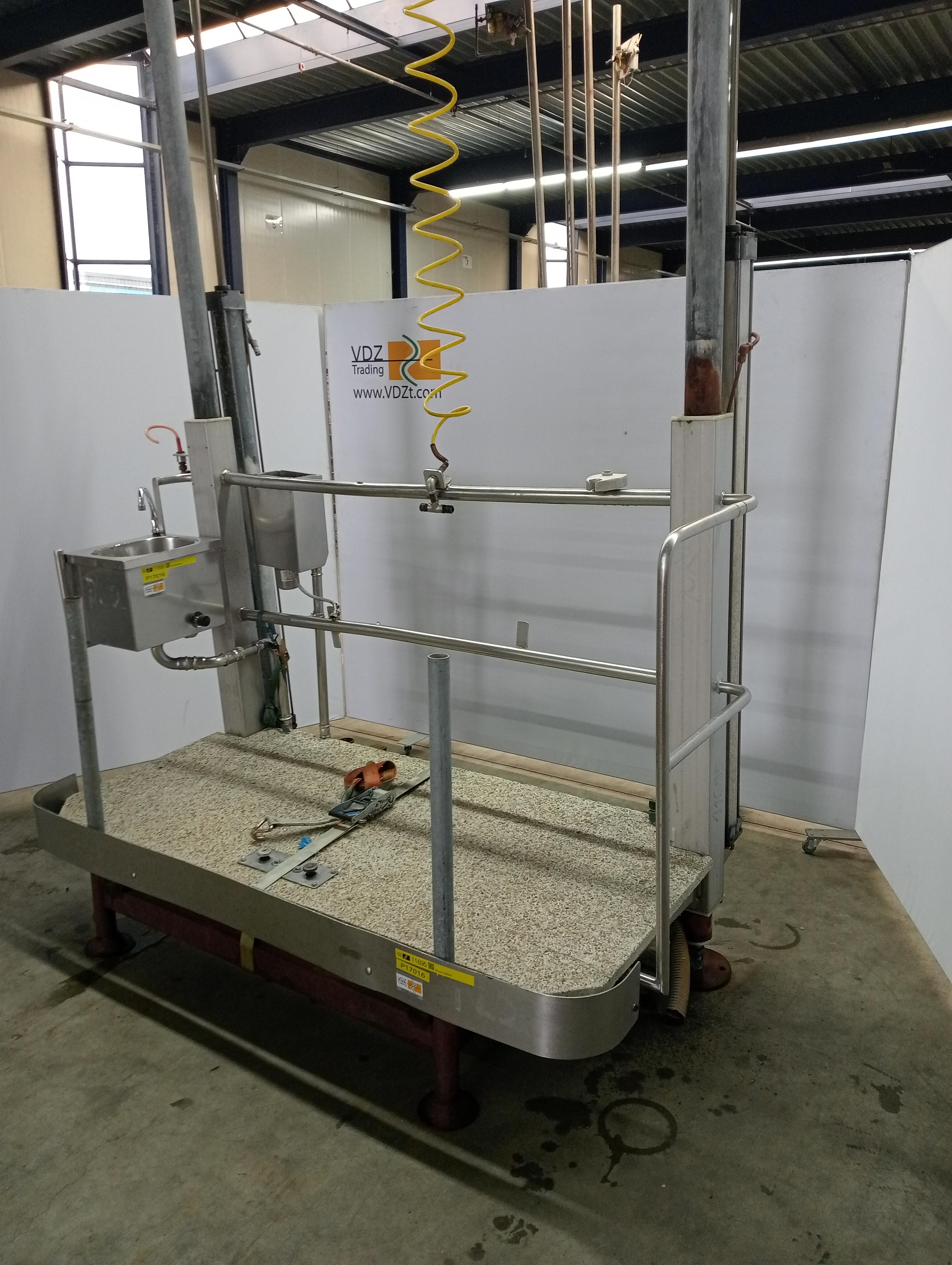 Used Movable platform