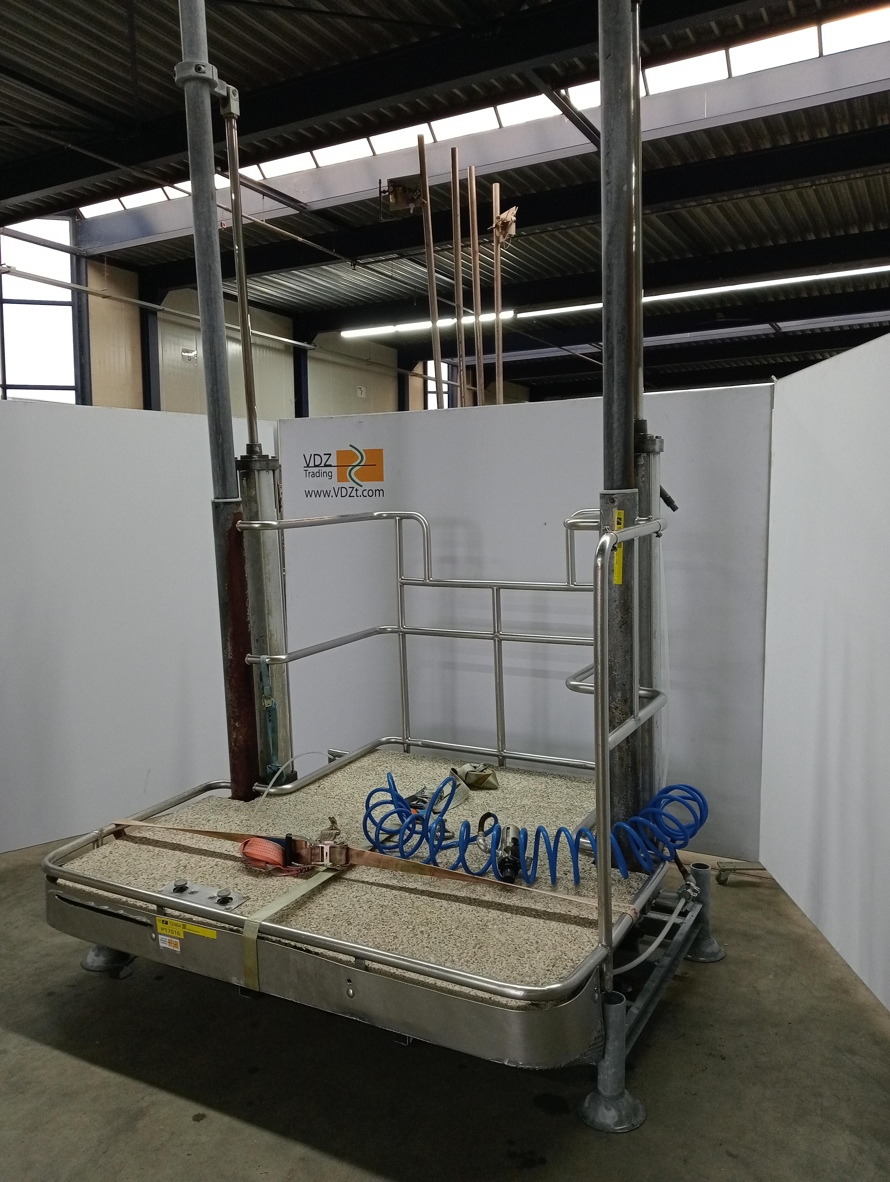 Used Movable platform