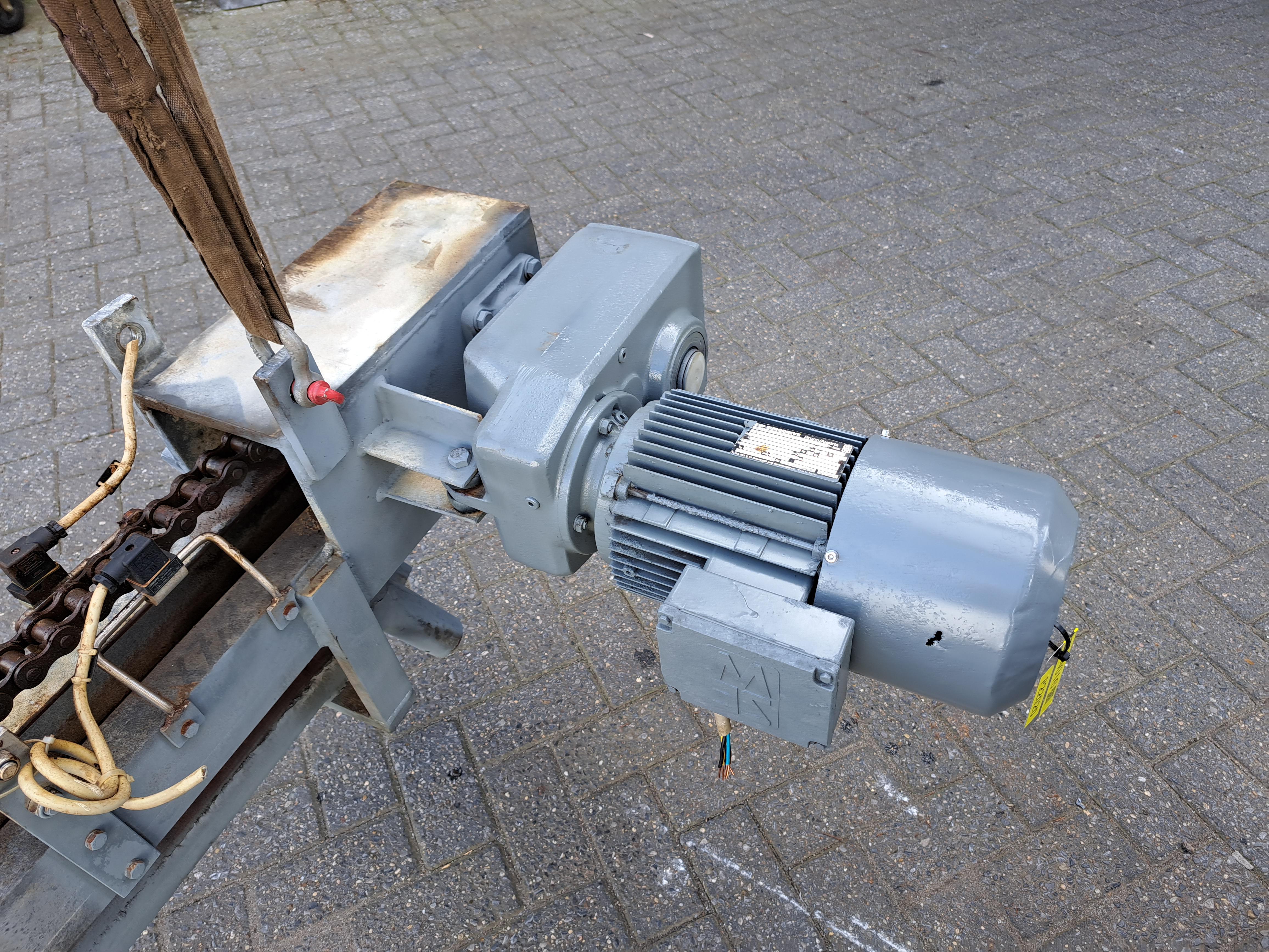 Used Bleeding elevator