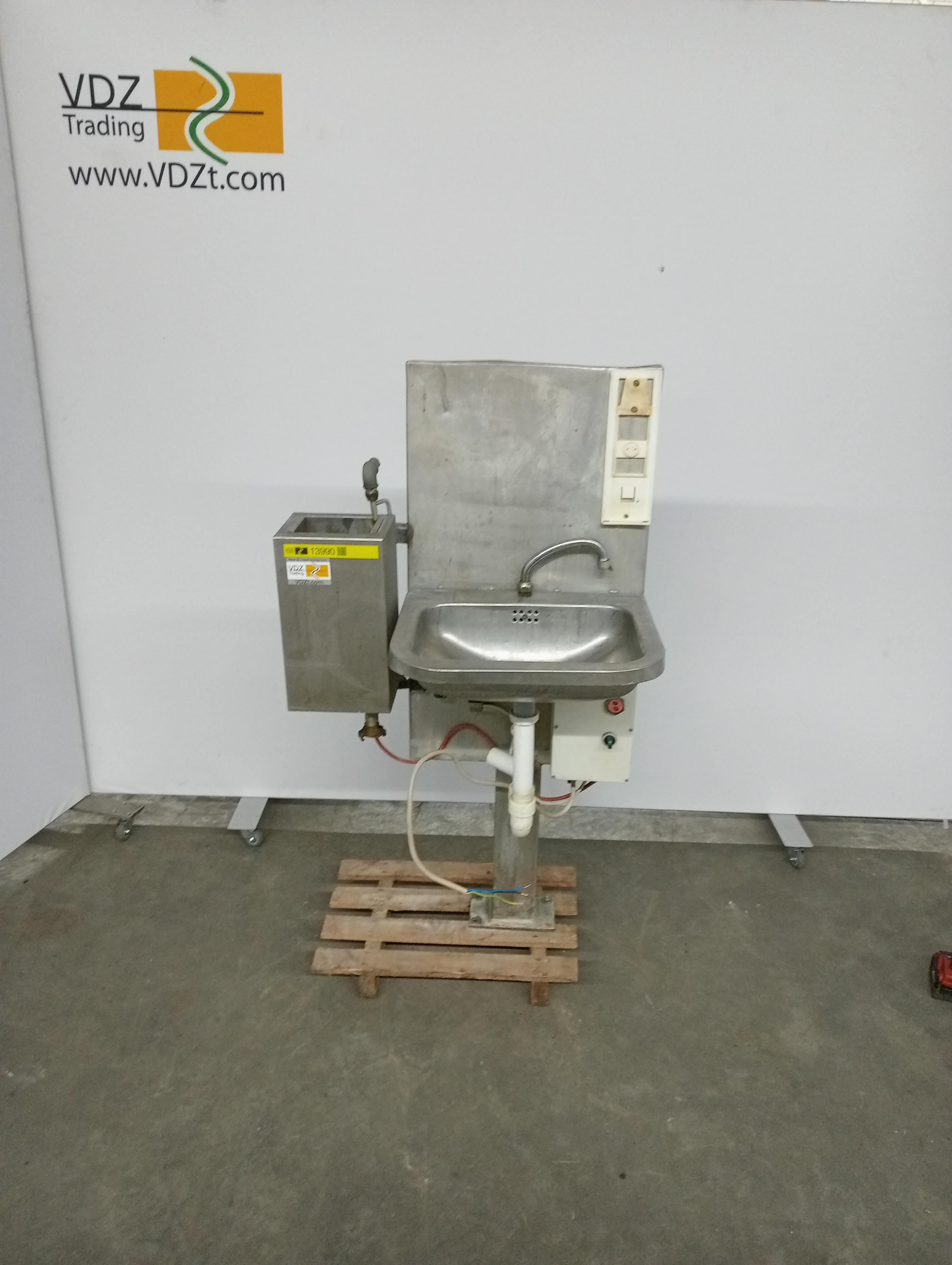 Used Wash basin with sterilizer