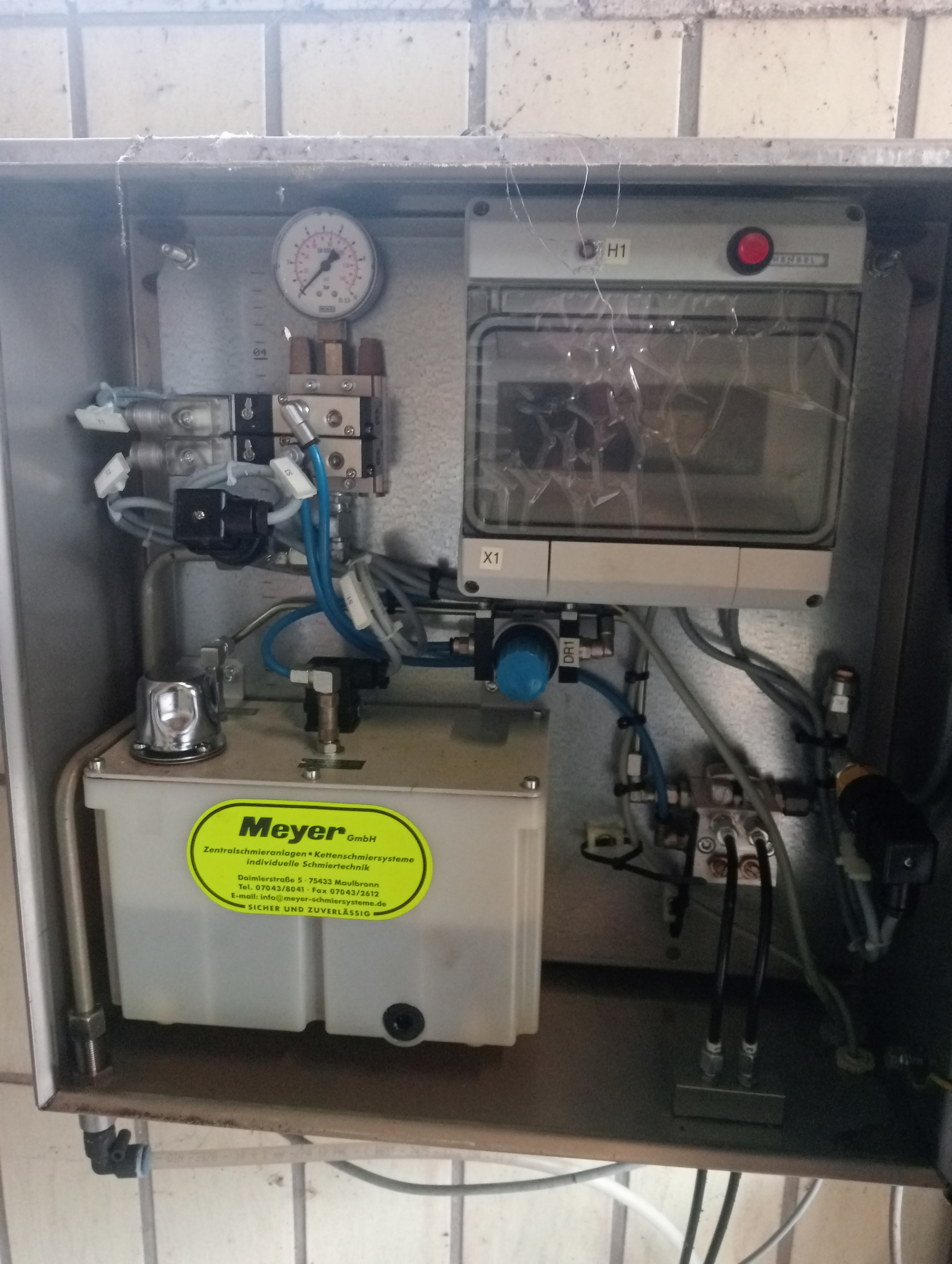 Used Automatic transport belt lubrication