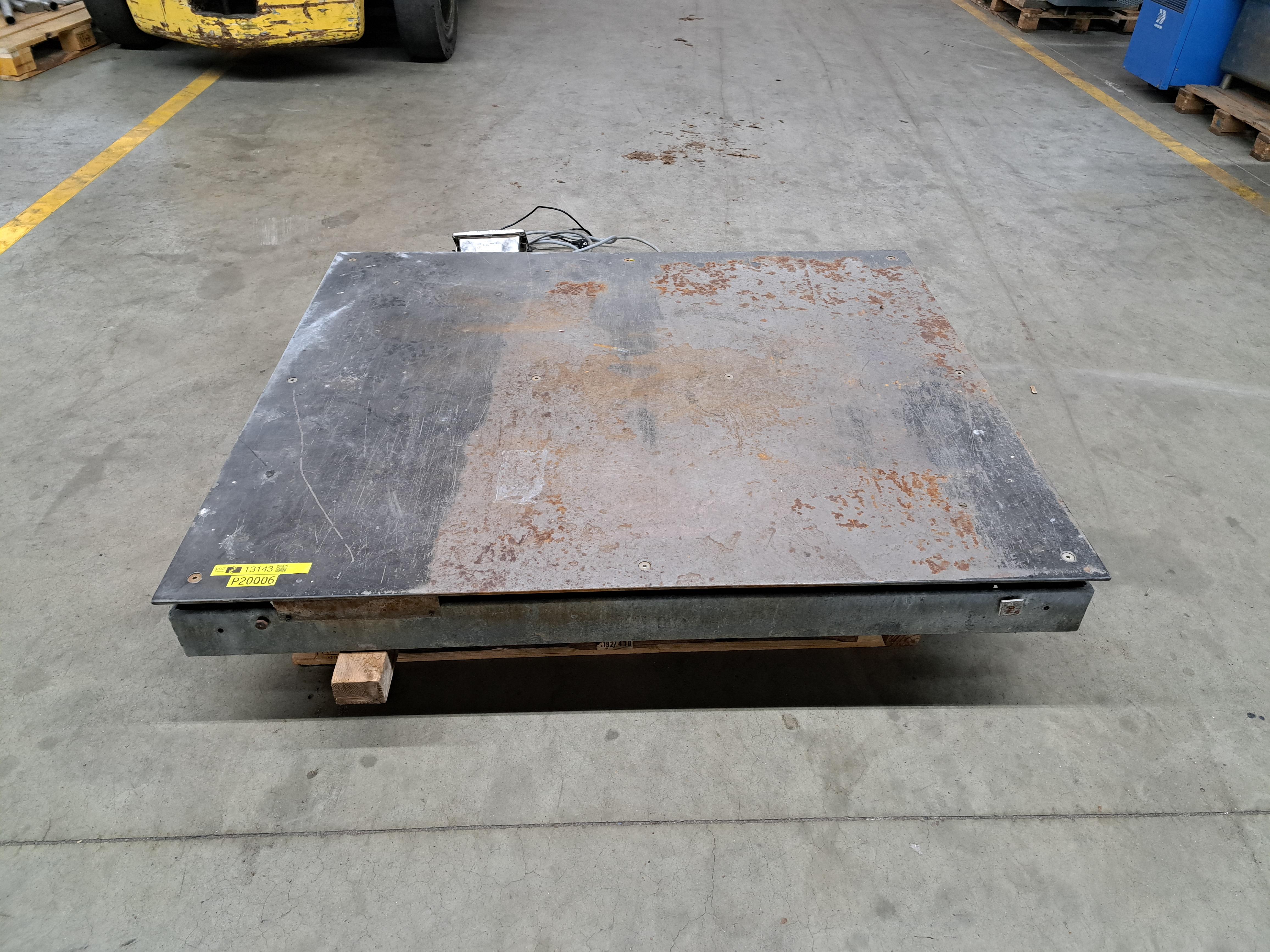 Used Weighing scale