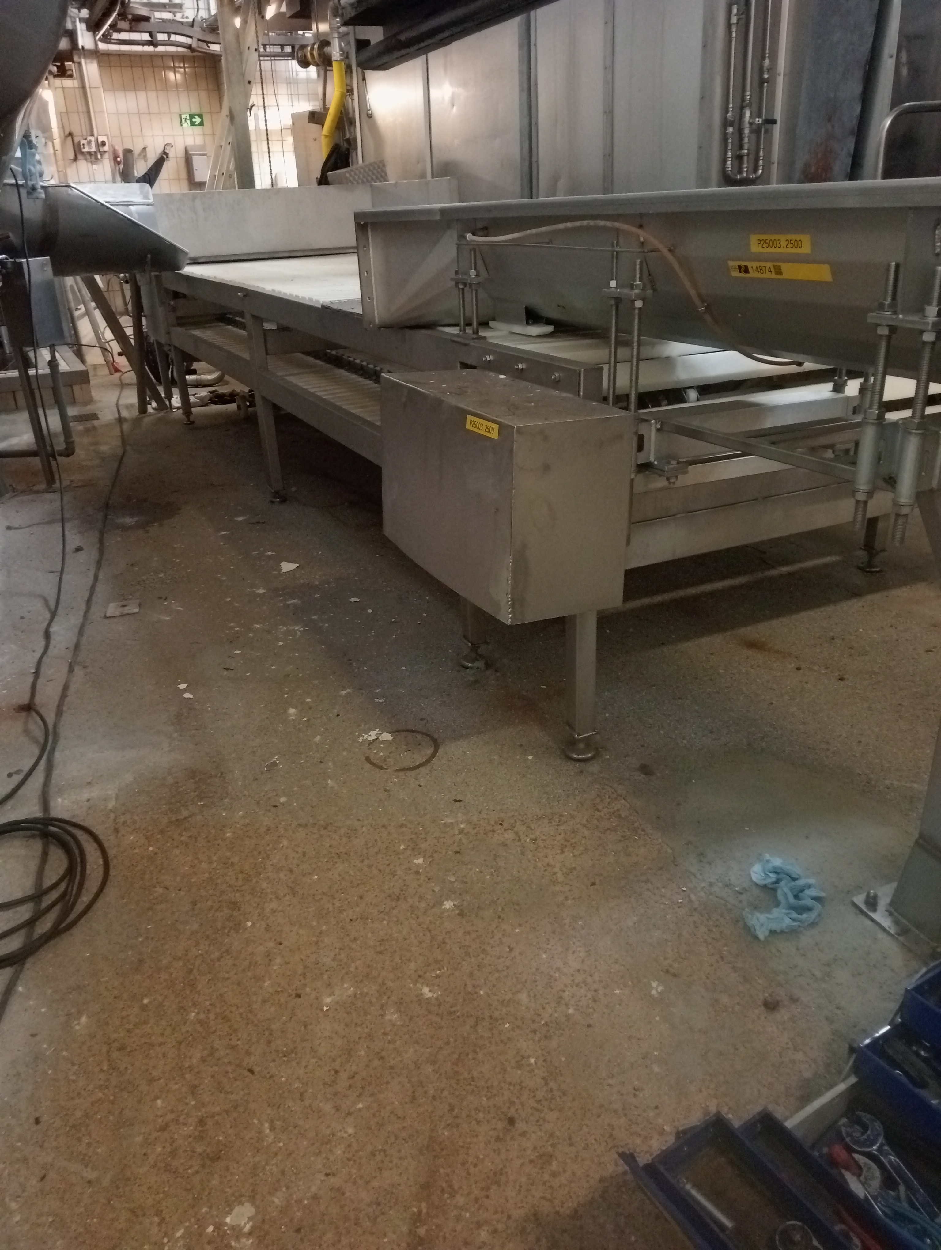 Used Gambrelling - Rehanging table