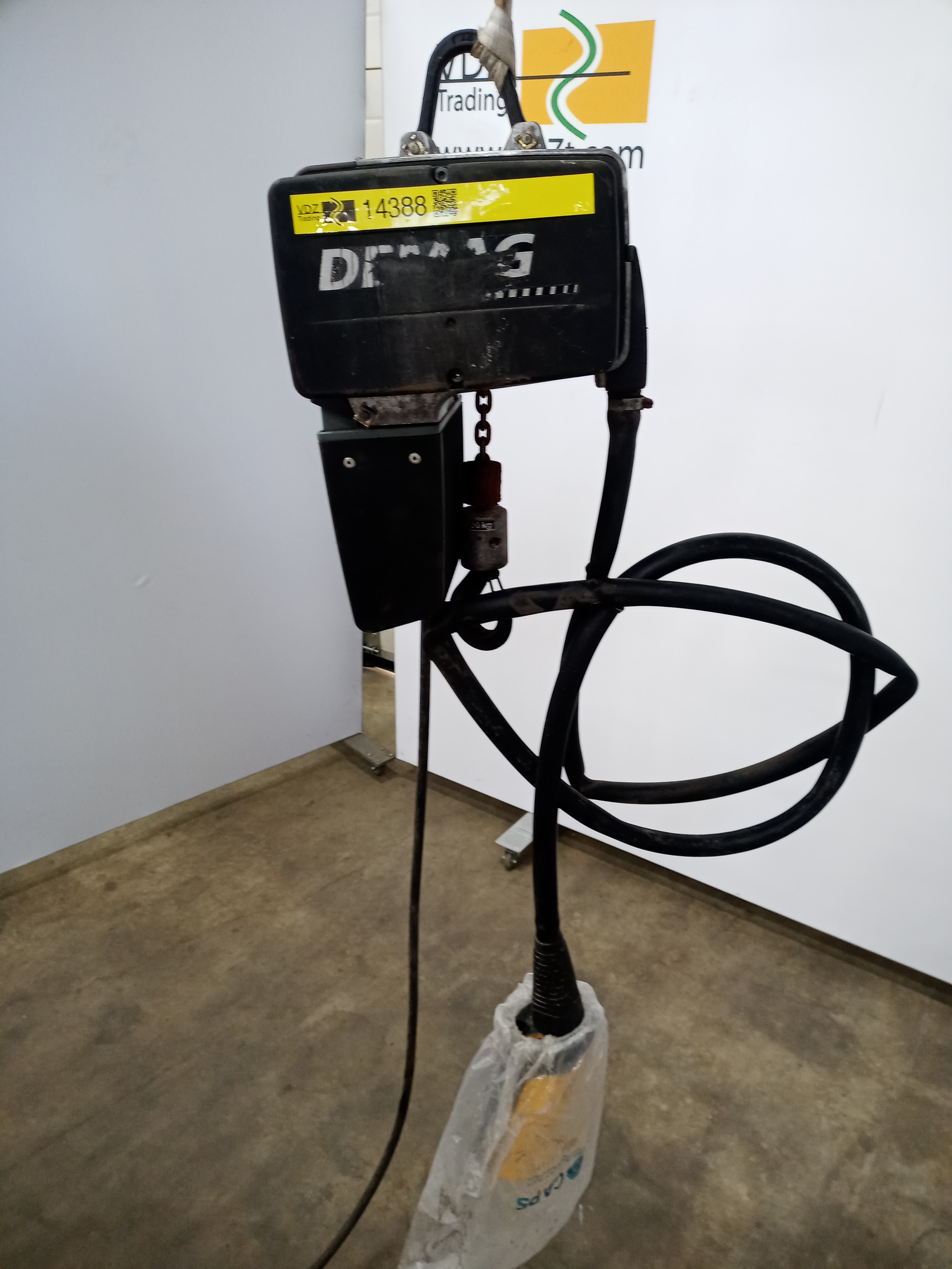 Used Electric chain hoist | 500 kg