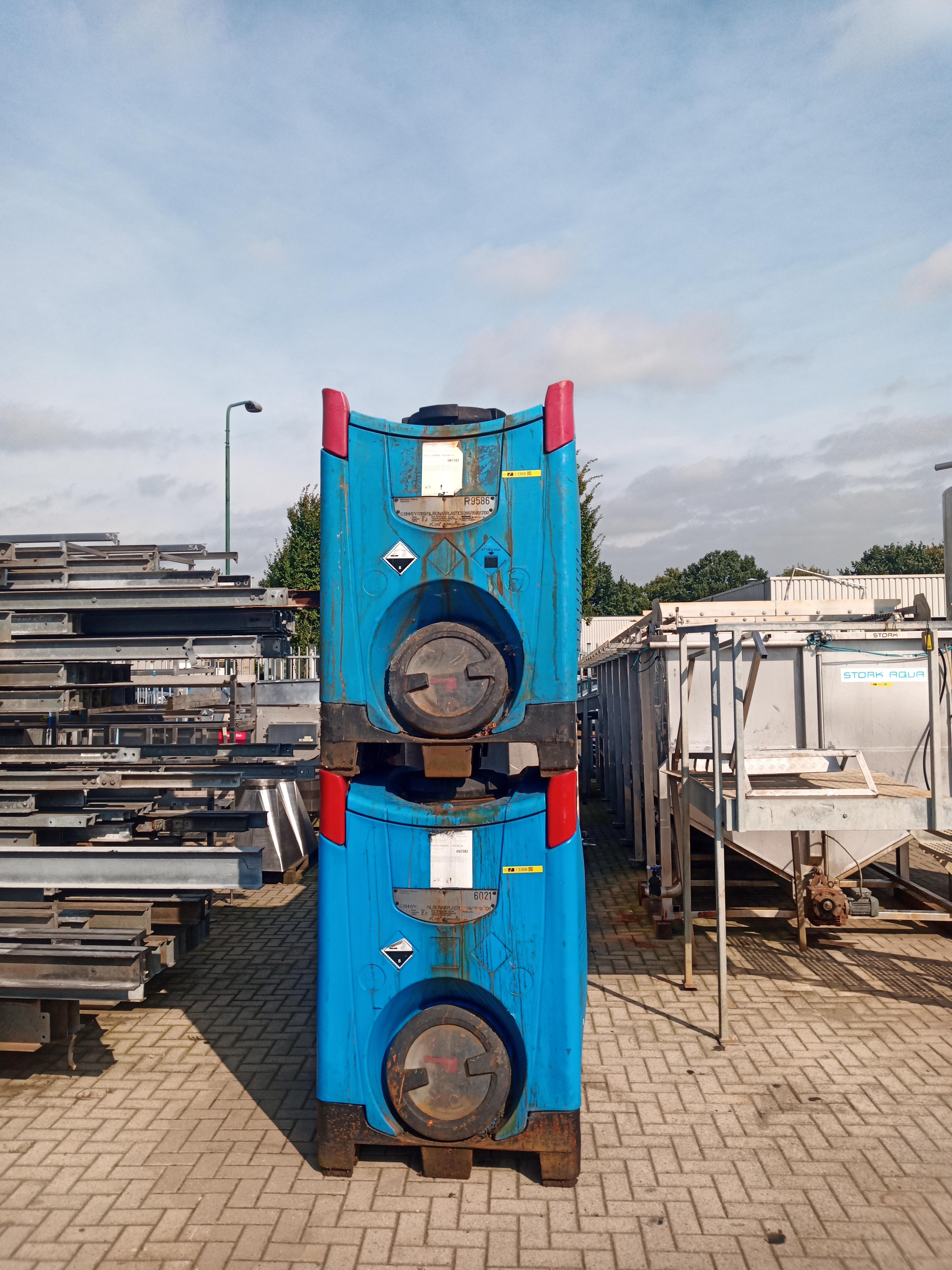 Used Plastic tank with iron(III) chloride