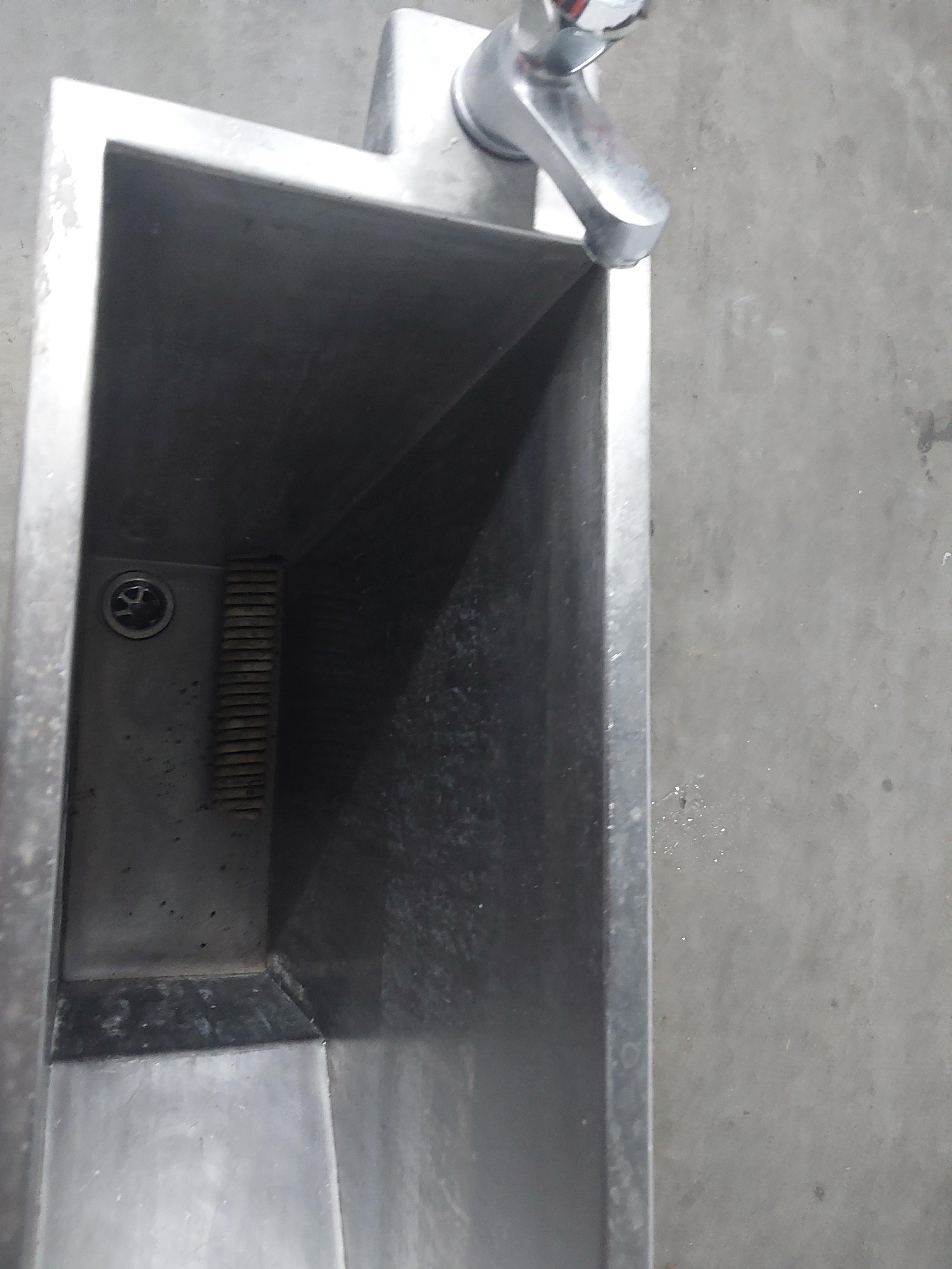 Used Sterilizer splitting saw