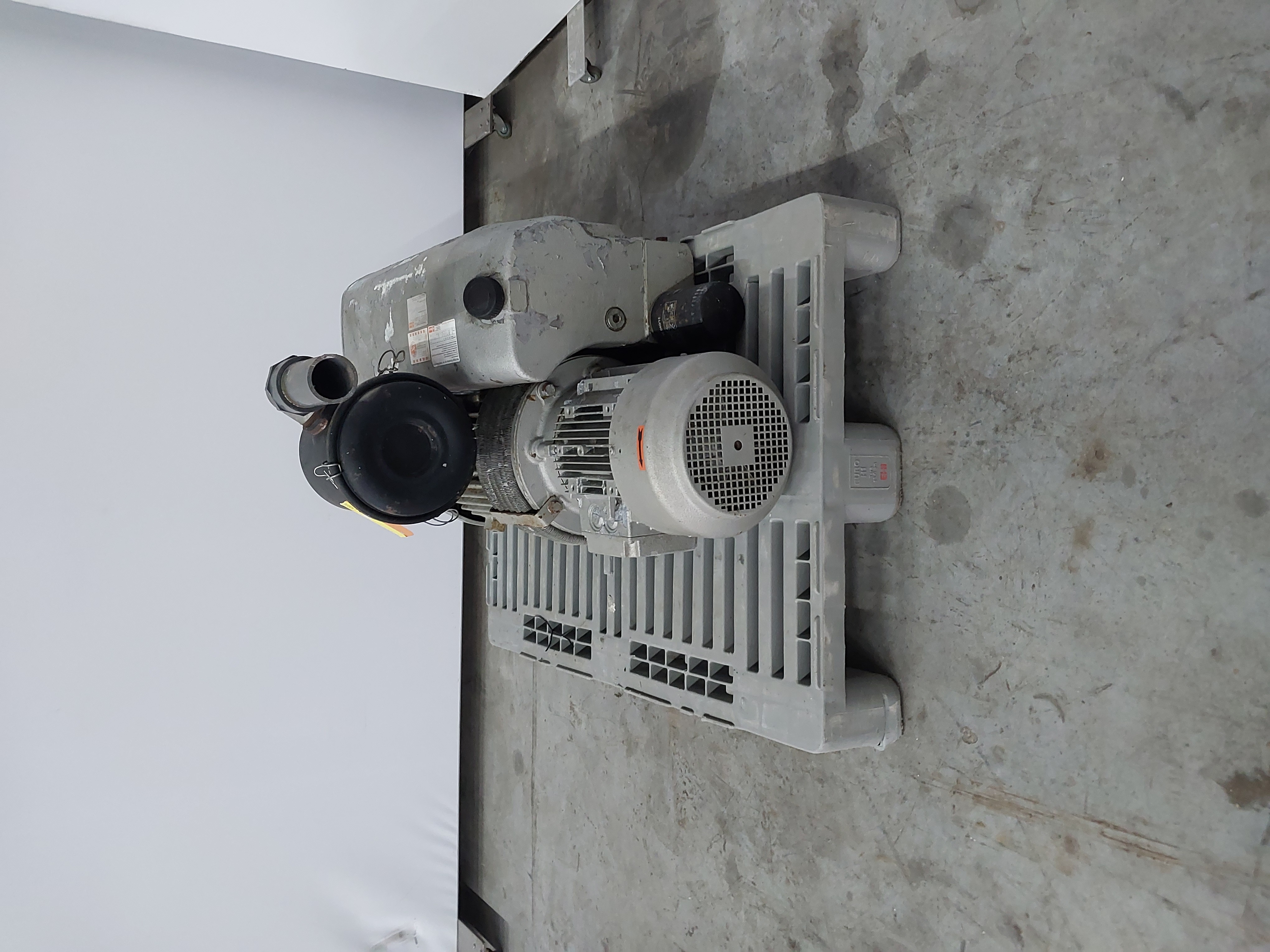 Used Vacuum pump