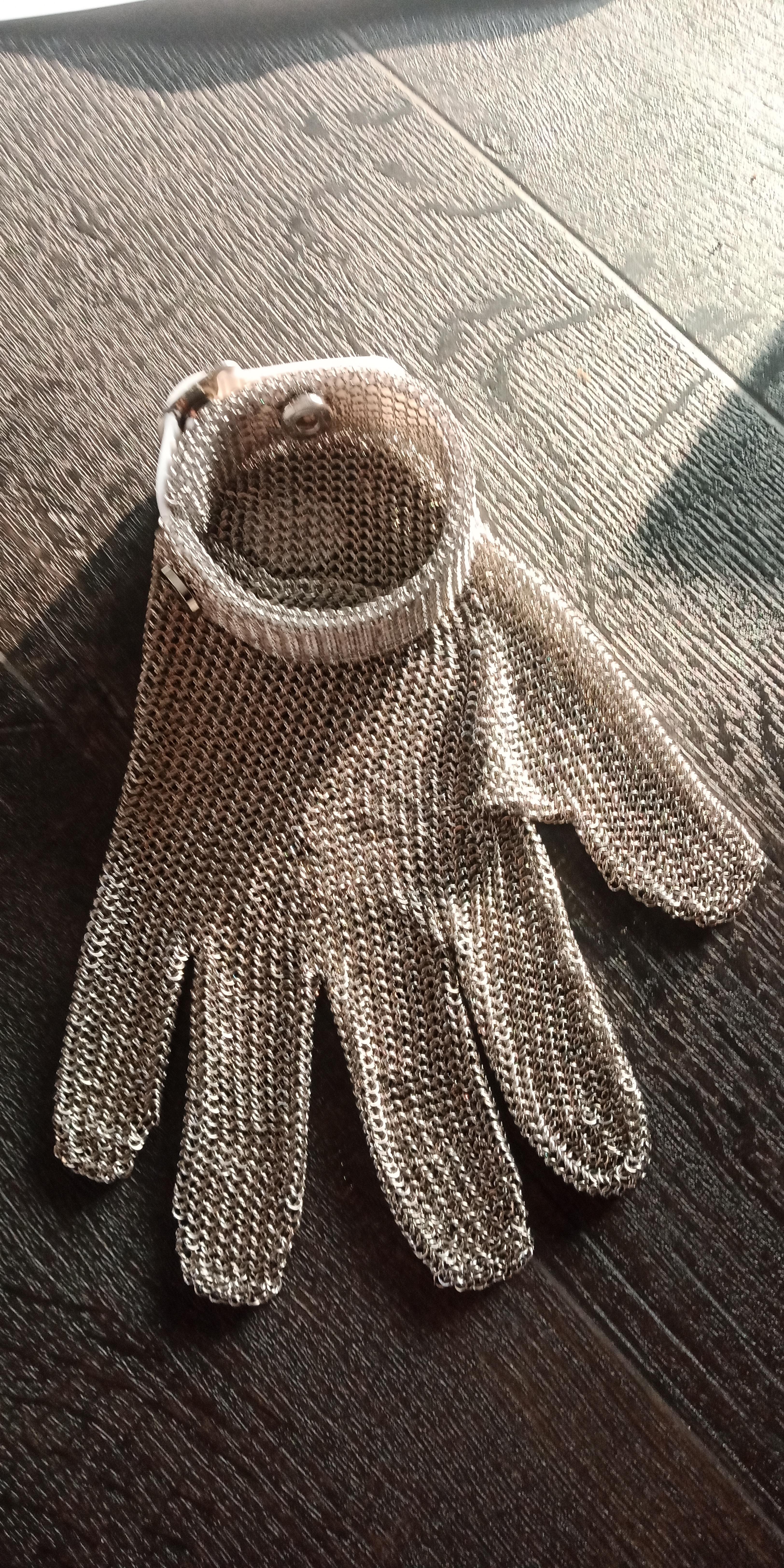 Used Stainless steel safety glove, S