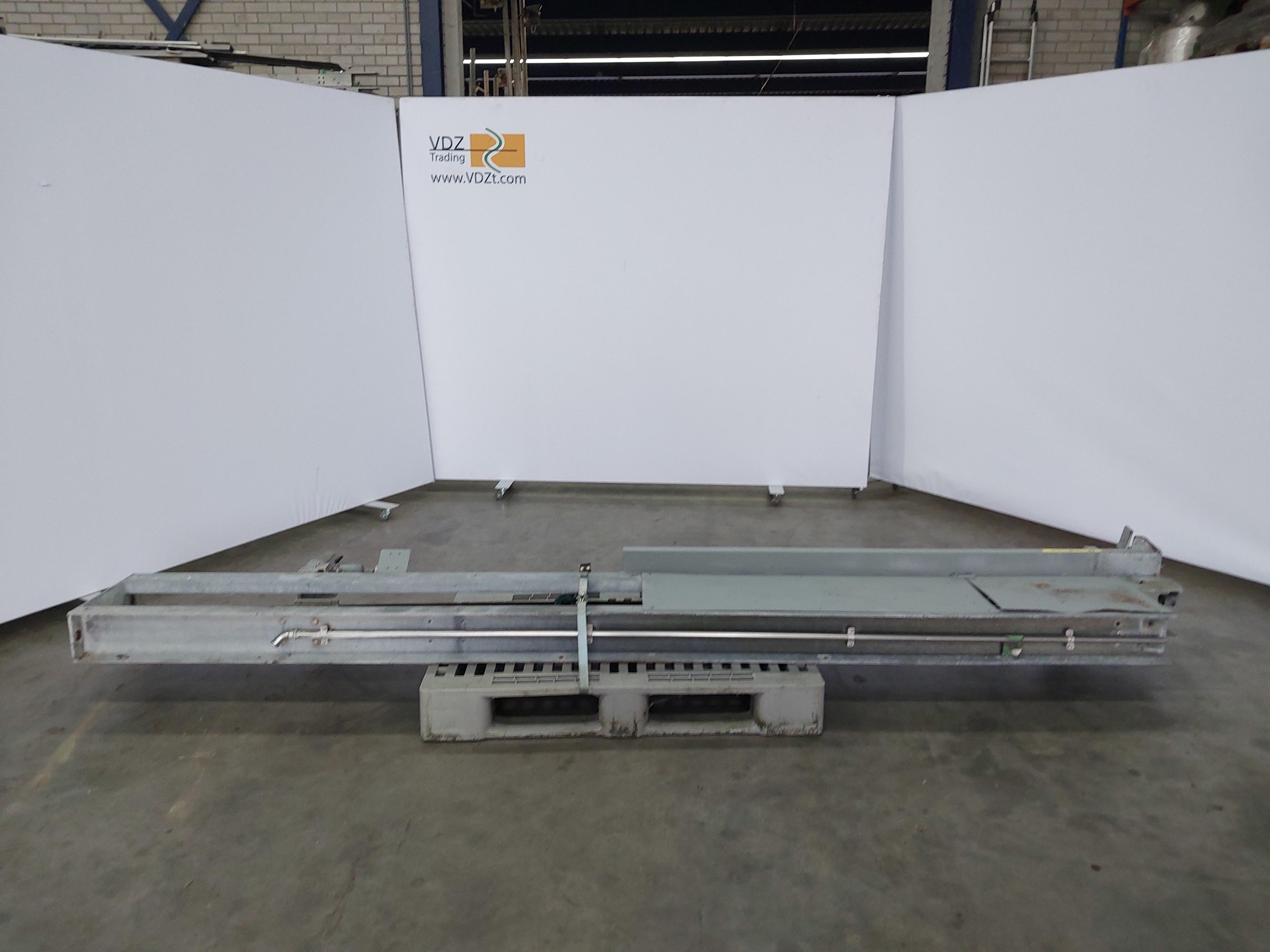 Used Hook lift for tube rail