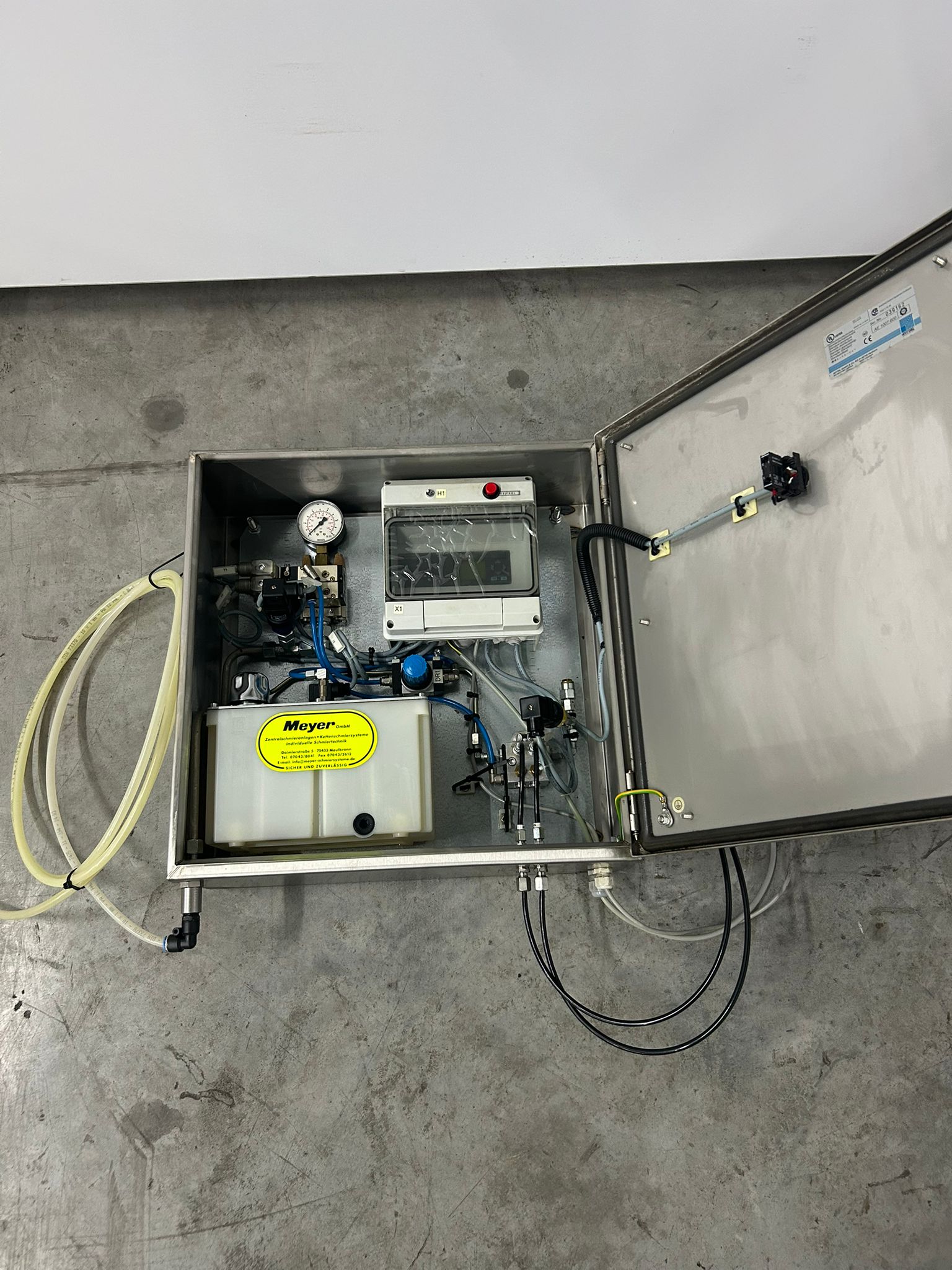 Used Automatic transport belt lubrication