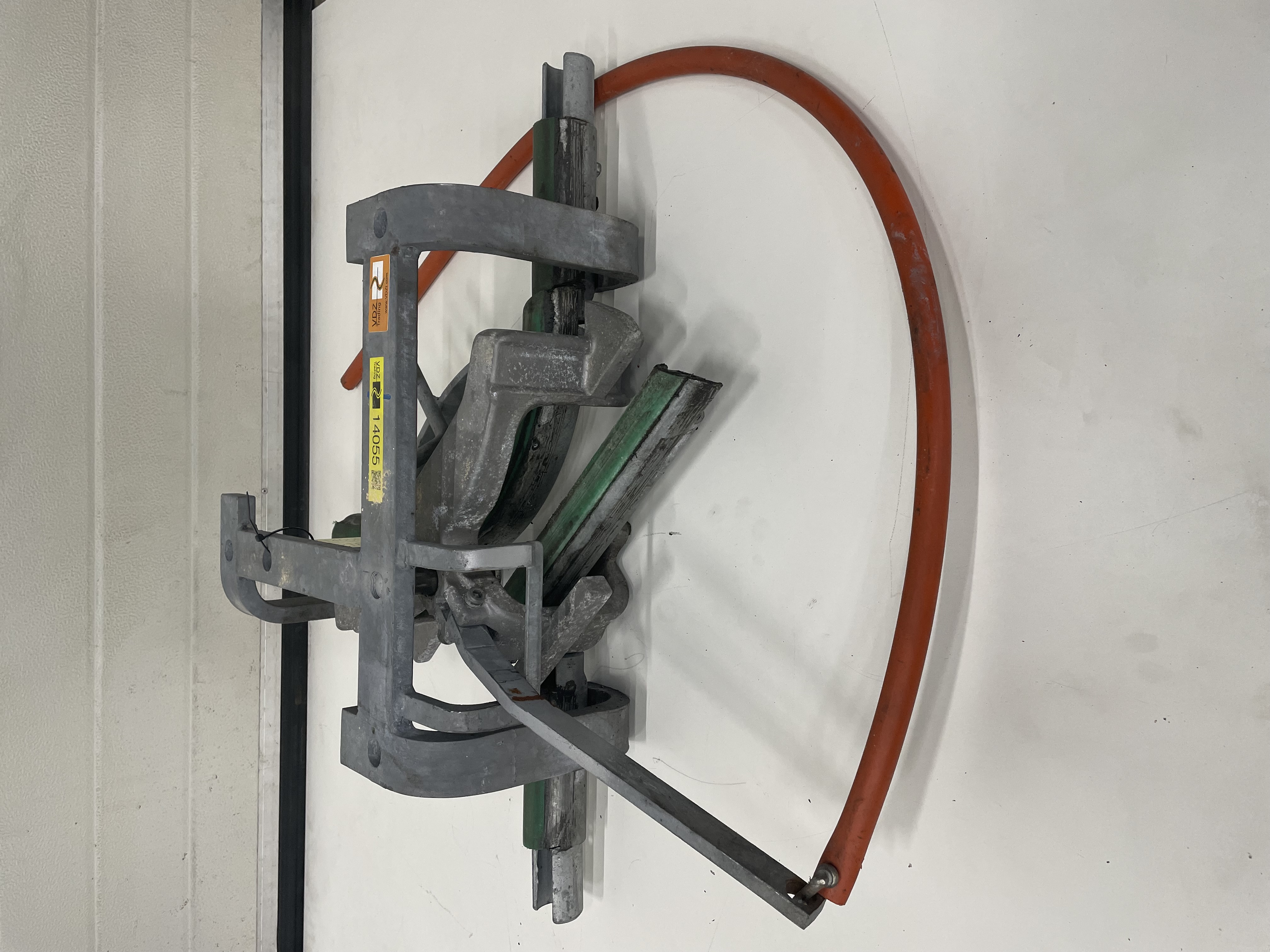 Used Riniker switch (right)