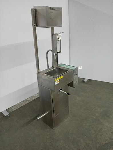 Used Wash basin
