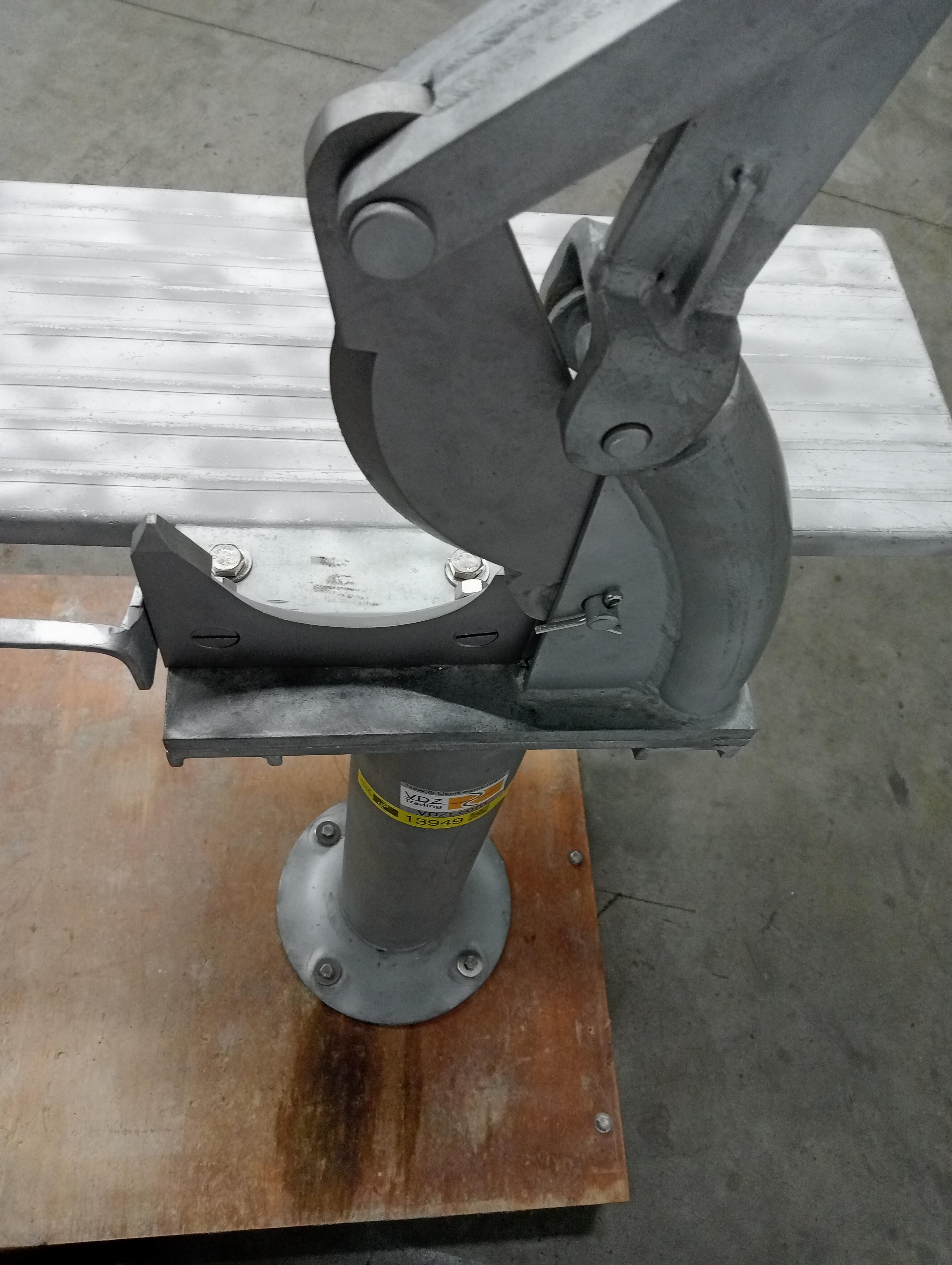 Used Manual leg cutter