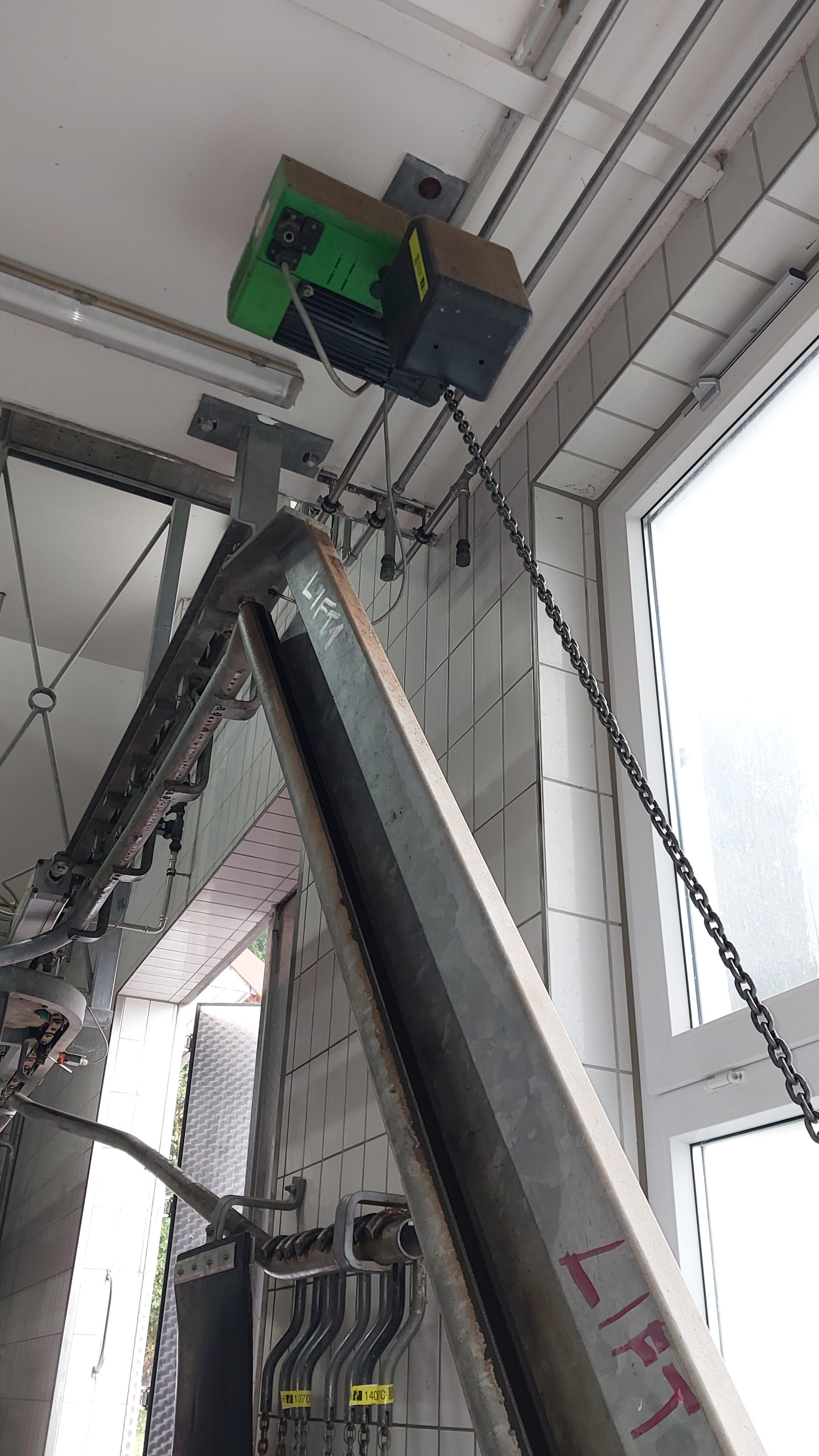 Used Bleeding elevator (lift)