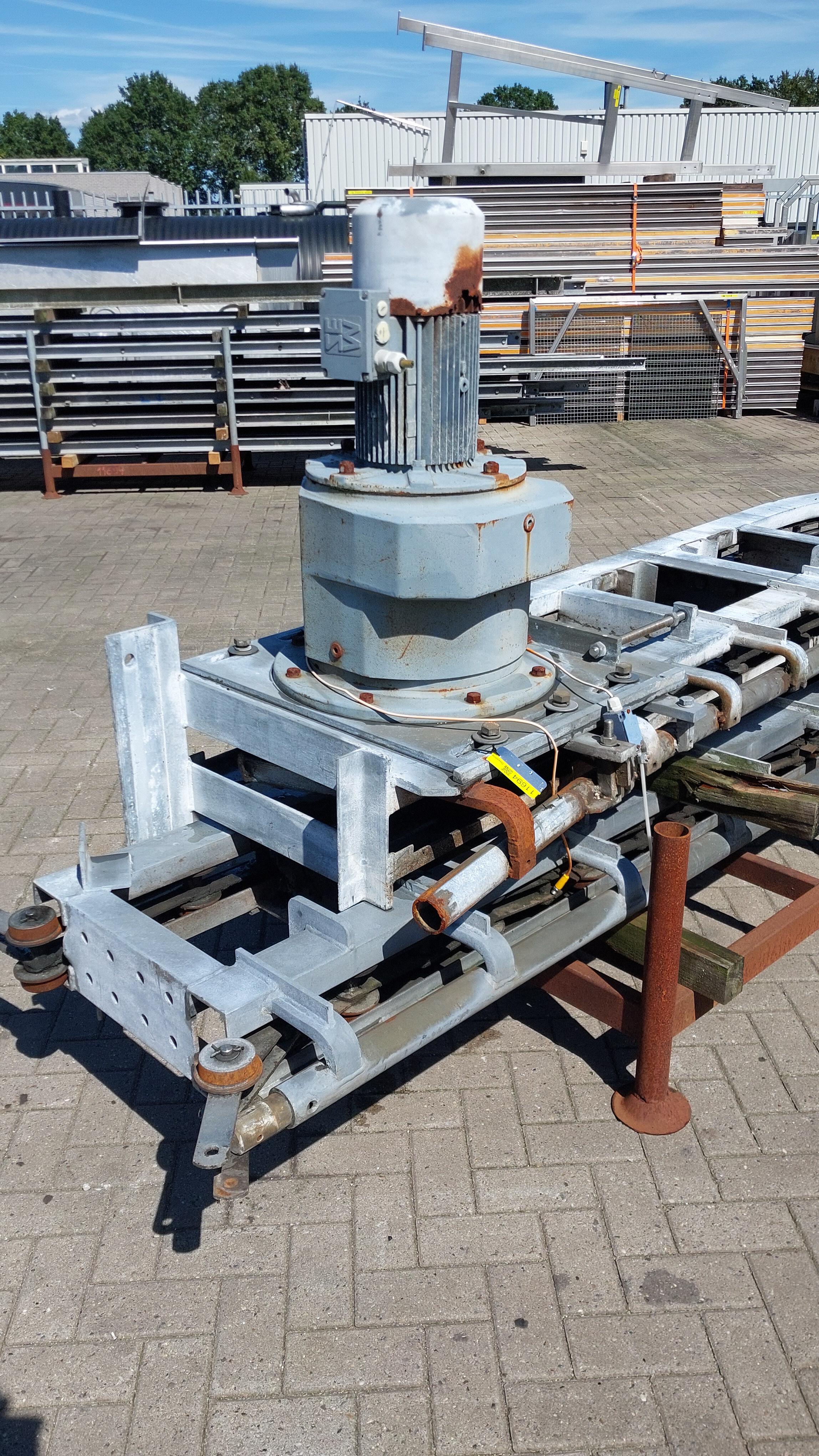 Used Bleeding lift conveyor