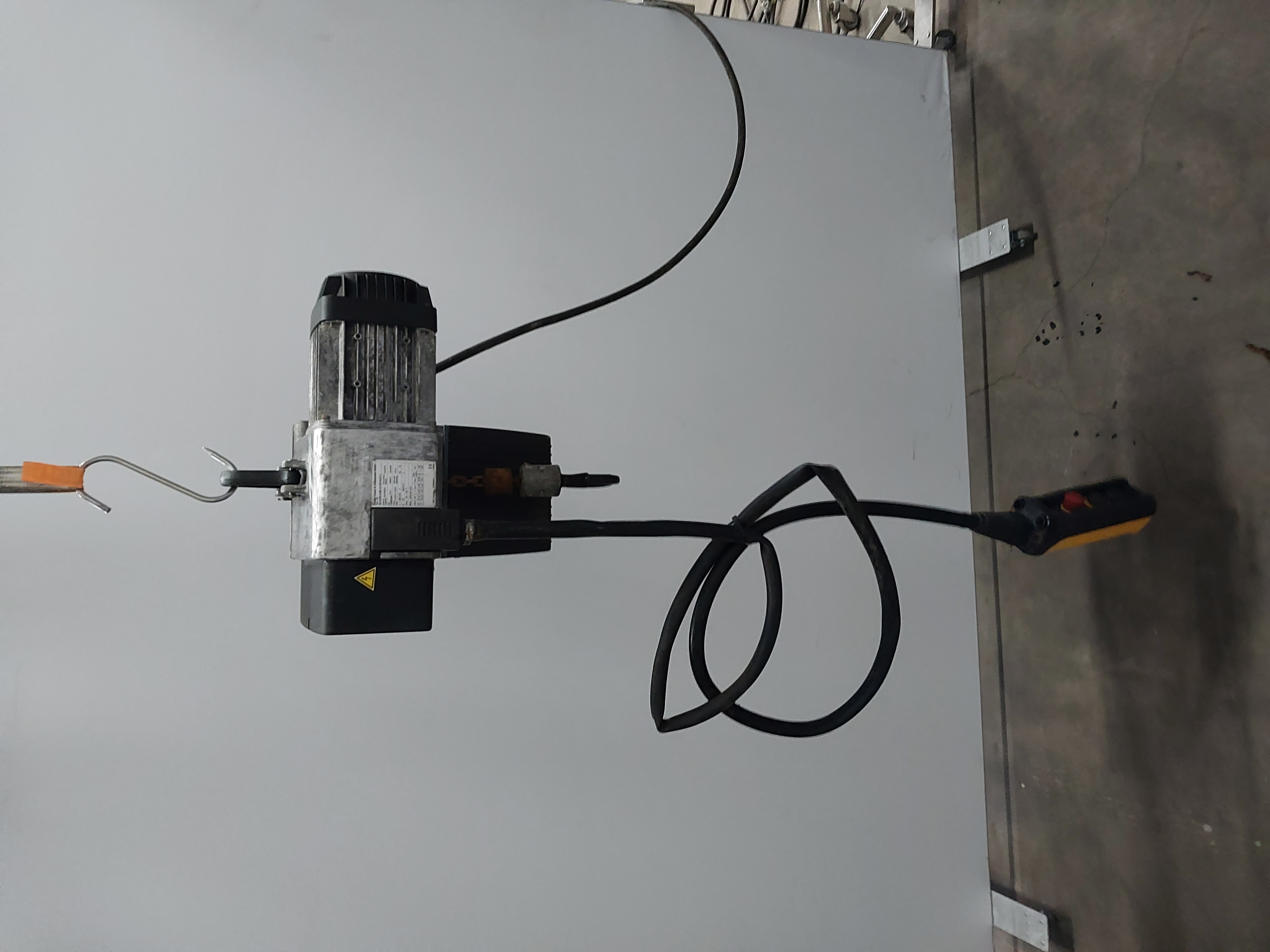 Used Electric chain hoist | 500 kg