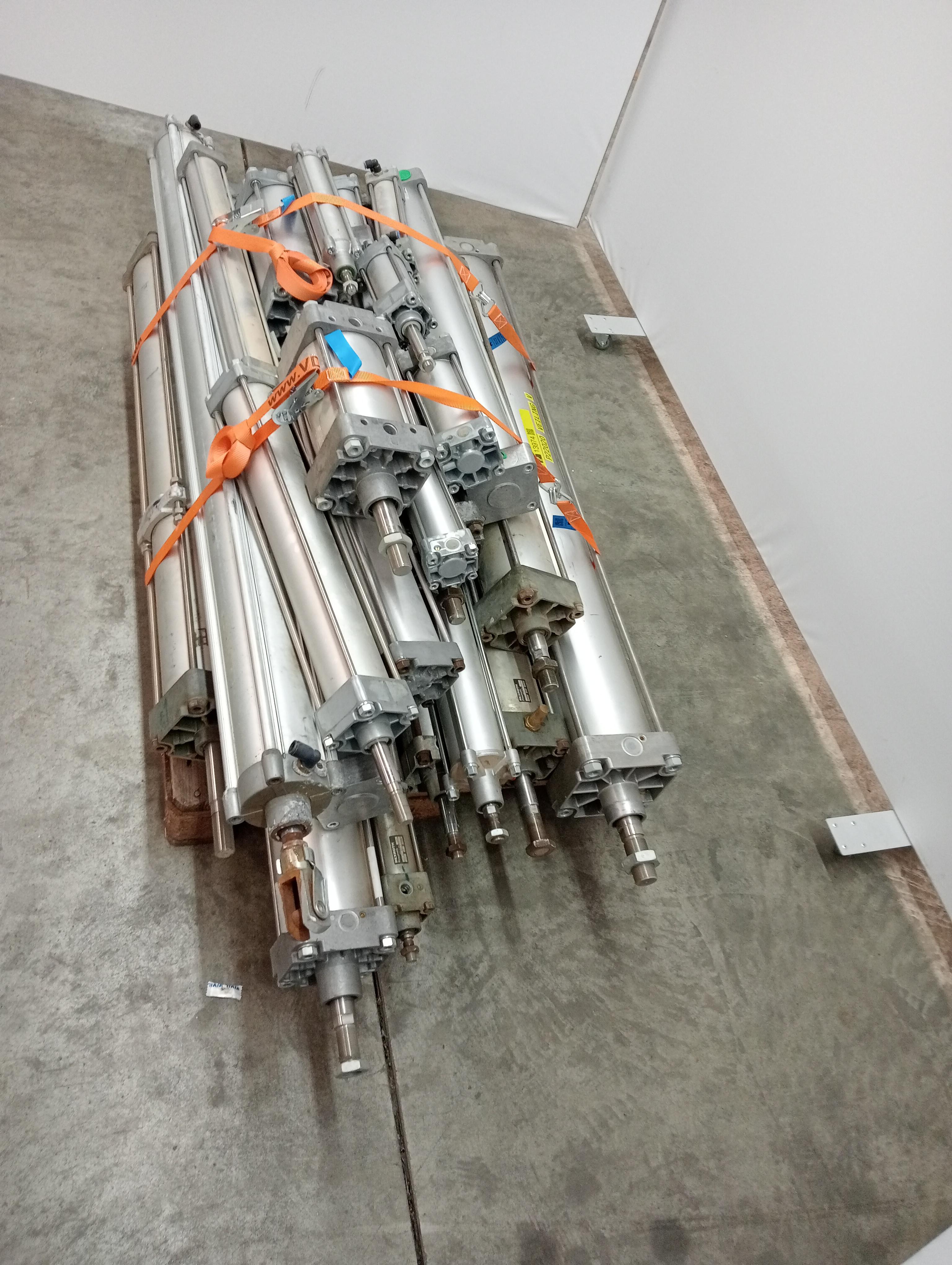 Used Air cylinders