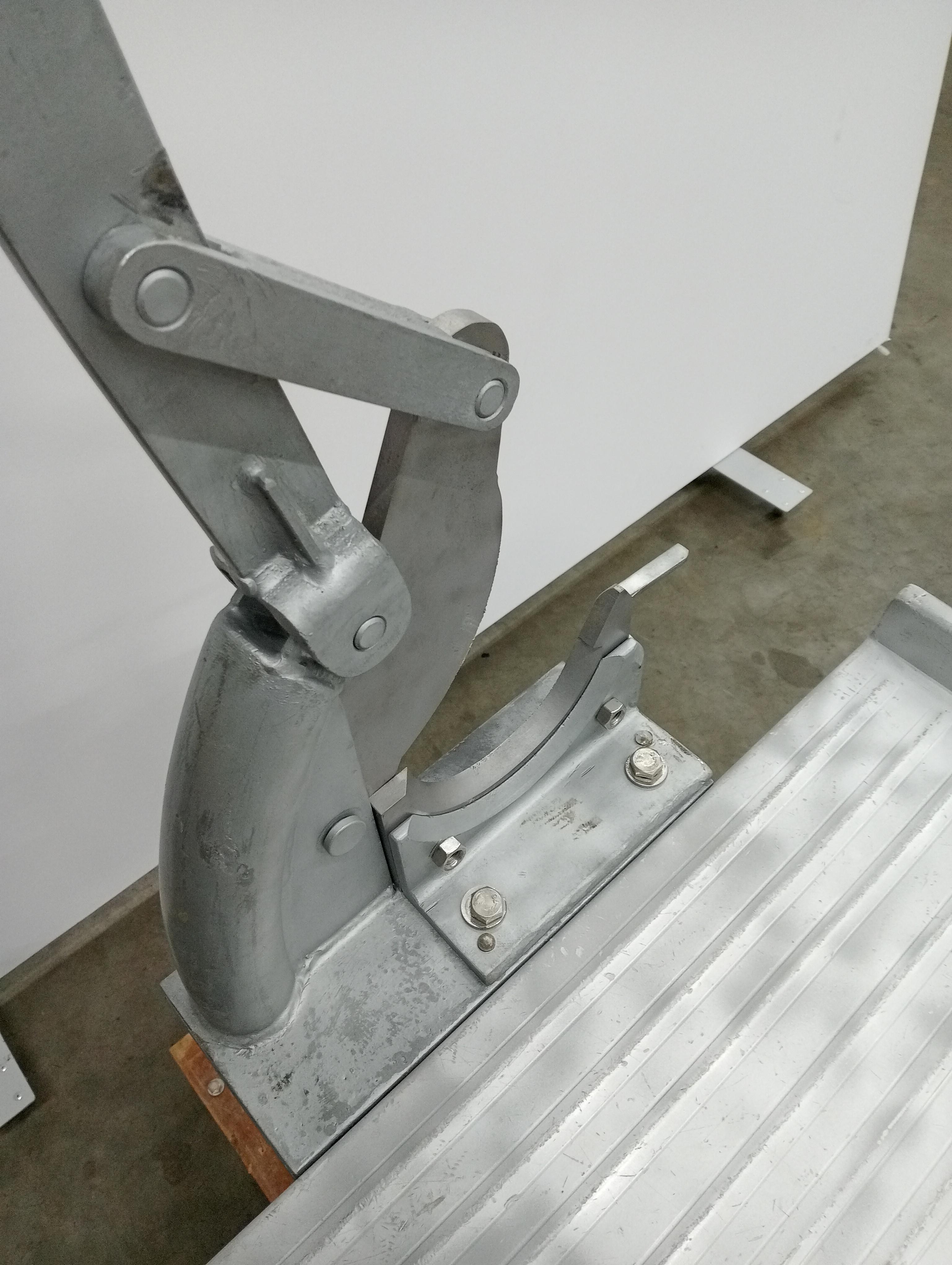 Used Manual leg cutter