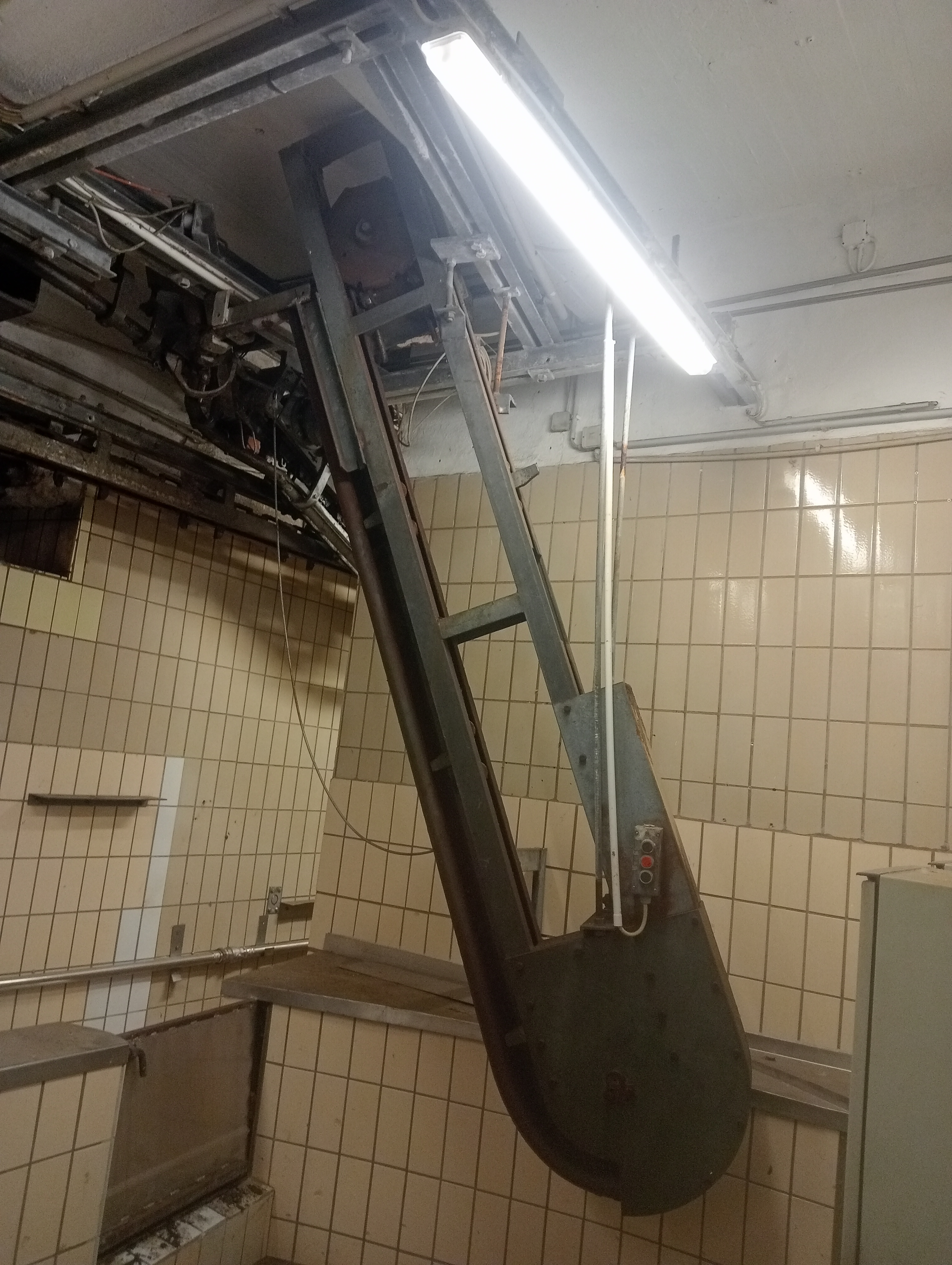 Used Bleeding elevator