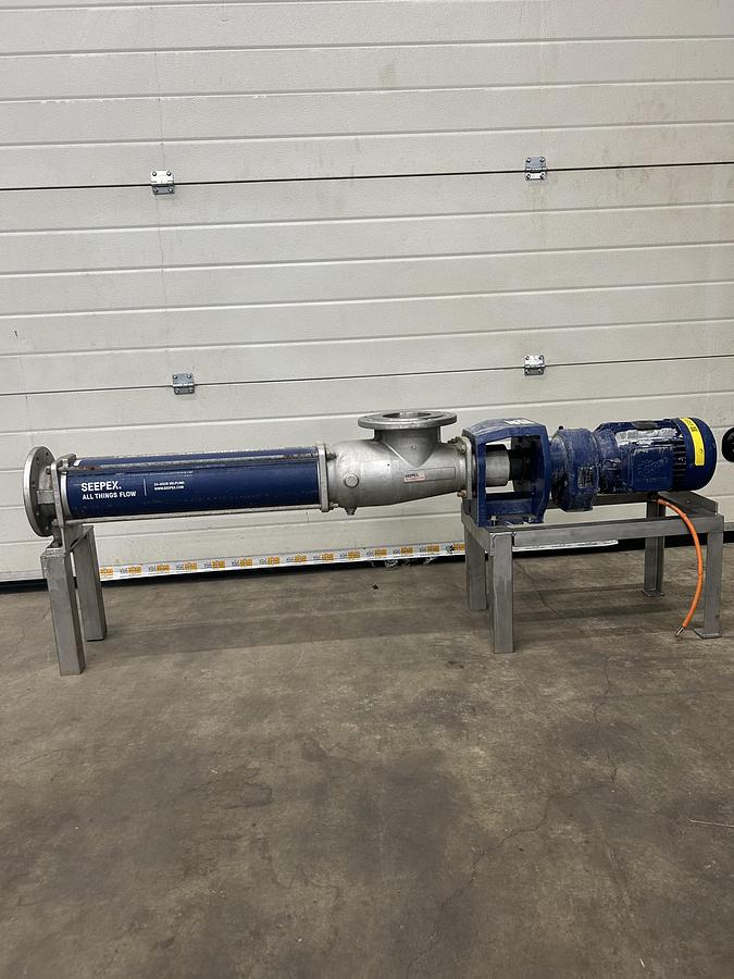 Used Displacement pump