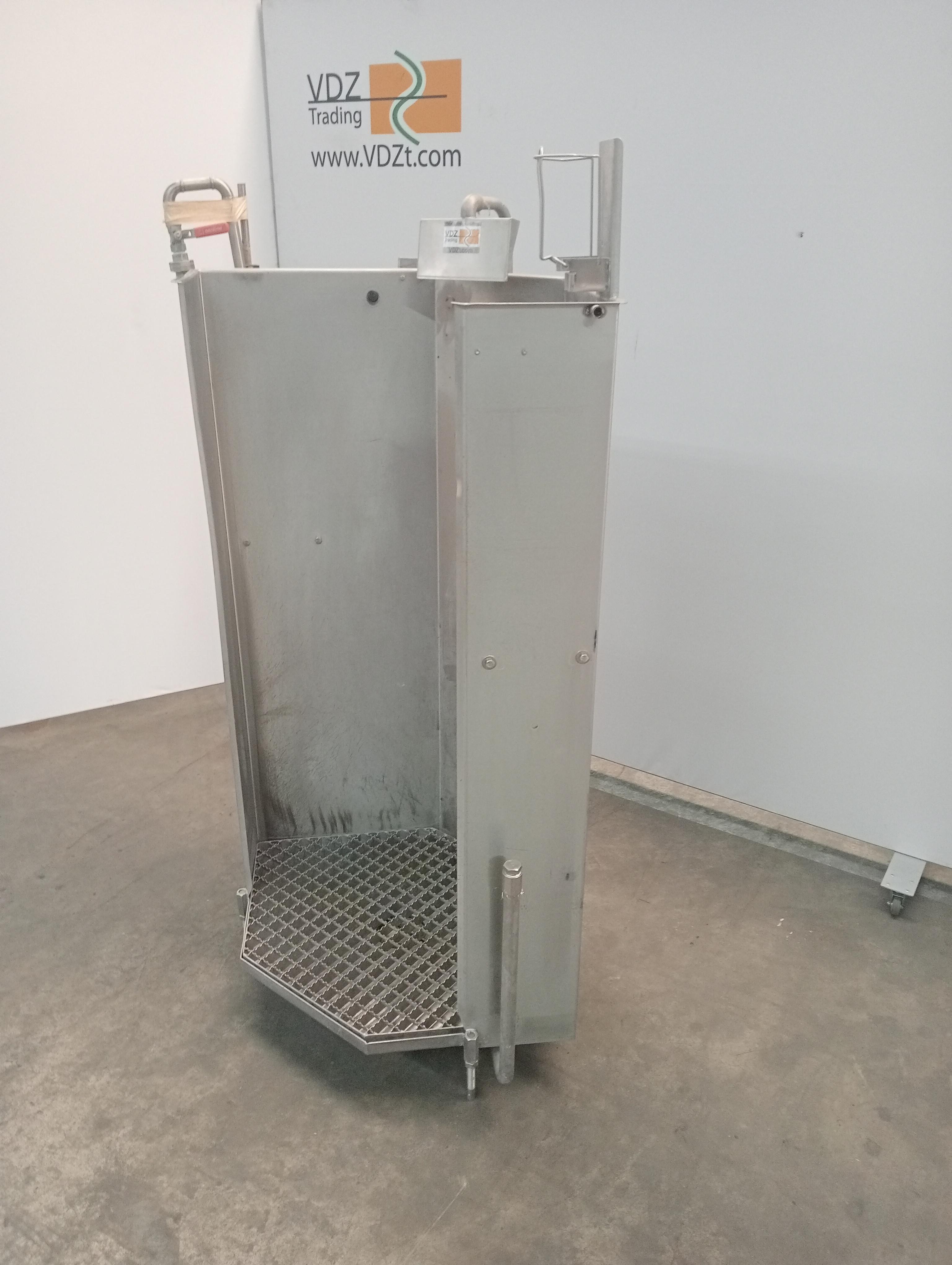 Used Apron washer