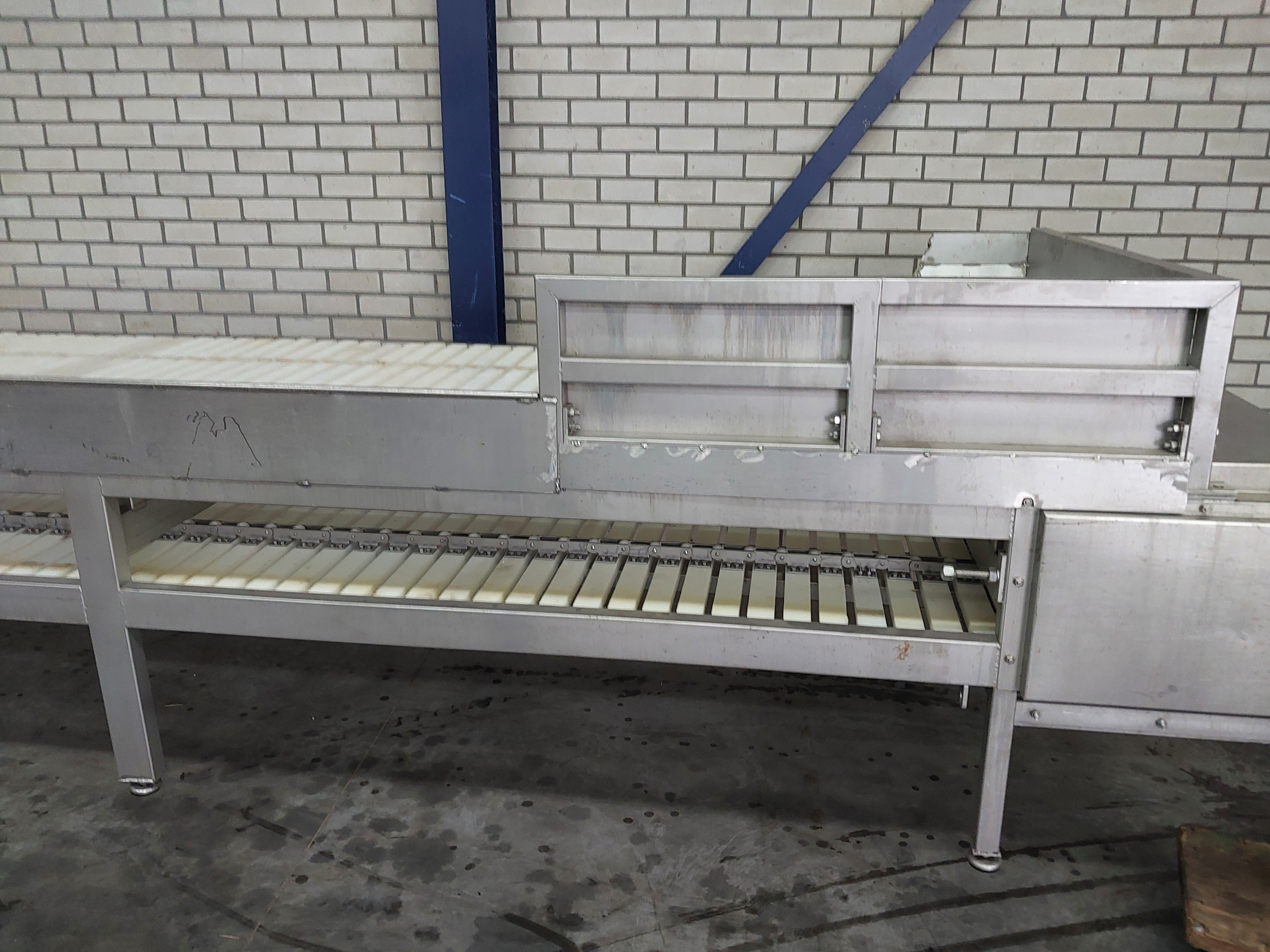 Used Gambrelling - Rehanging table