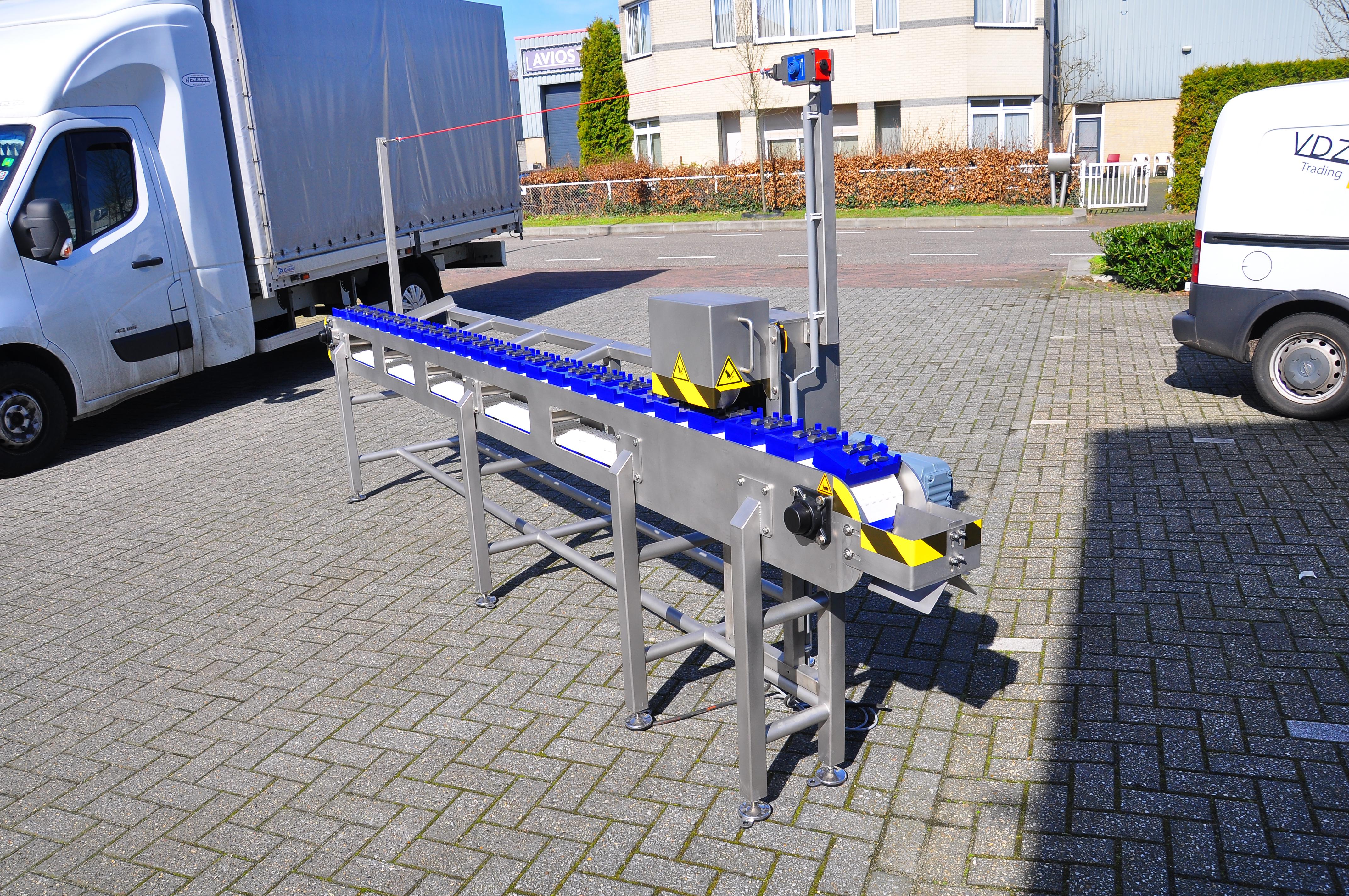 Used Chicken feet cutter