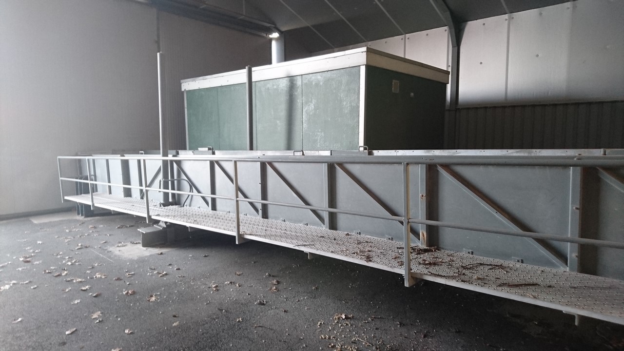 Used Moving animal loading platform