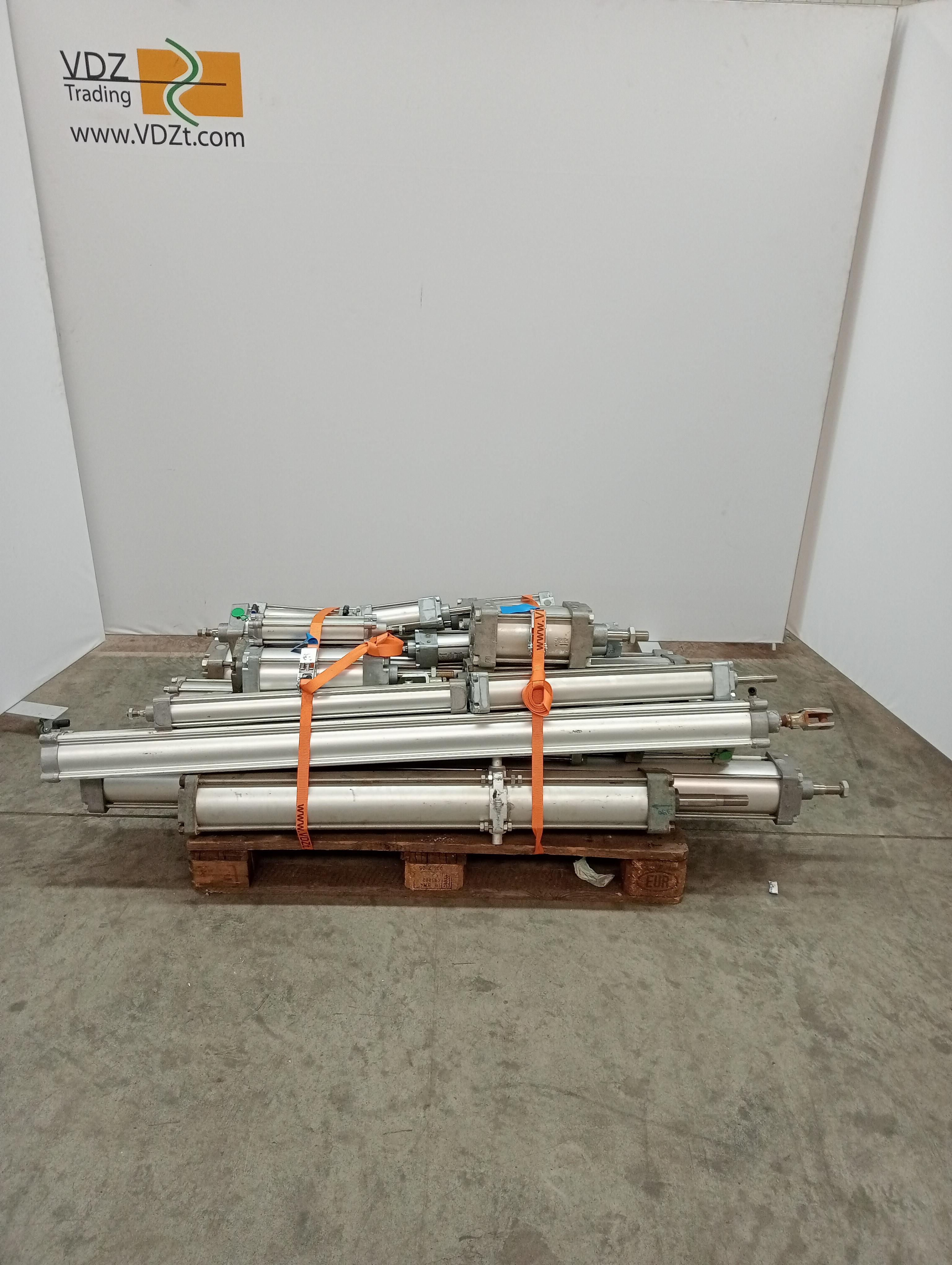 Used Air cylinders