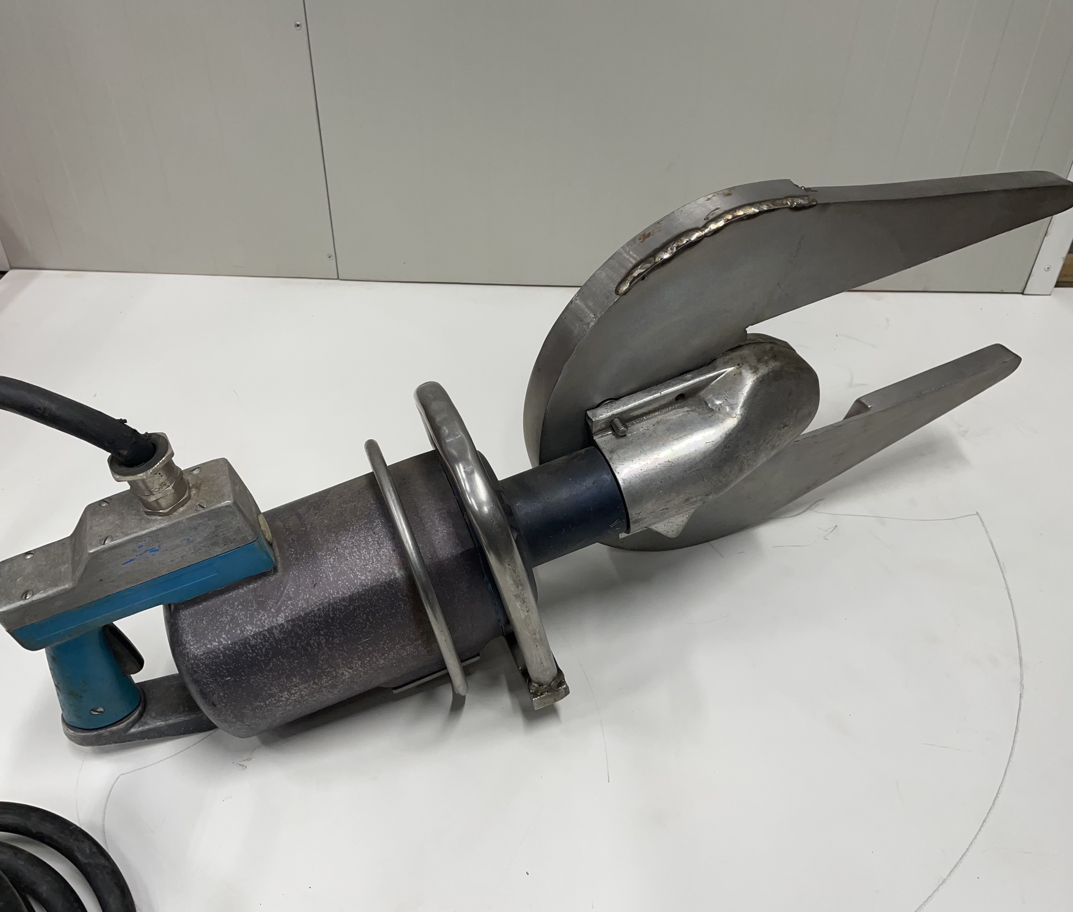 Used Circular saw for legs and horns