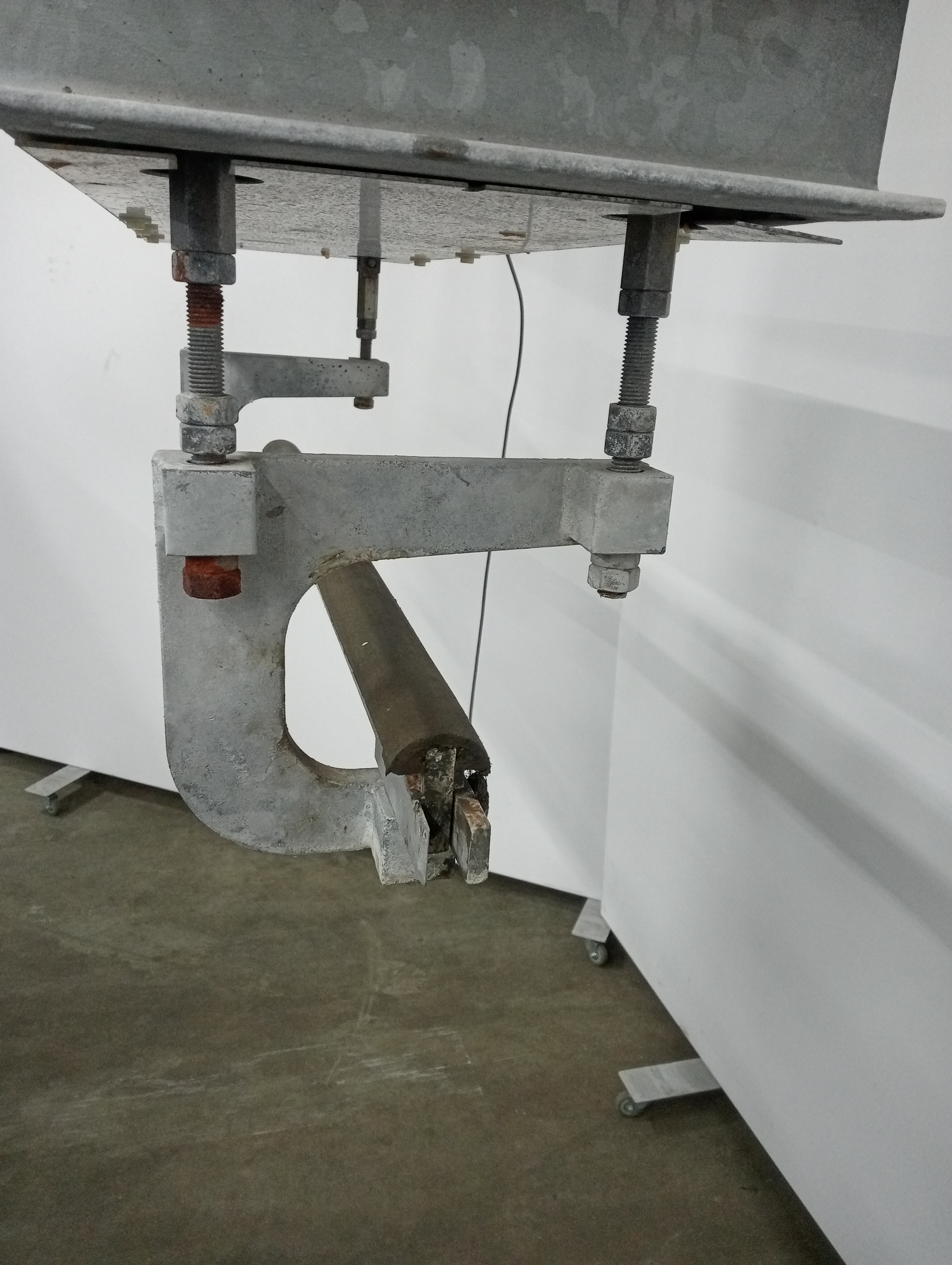 Used Weighing scale with indicator for tube rail