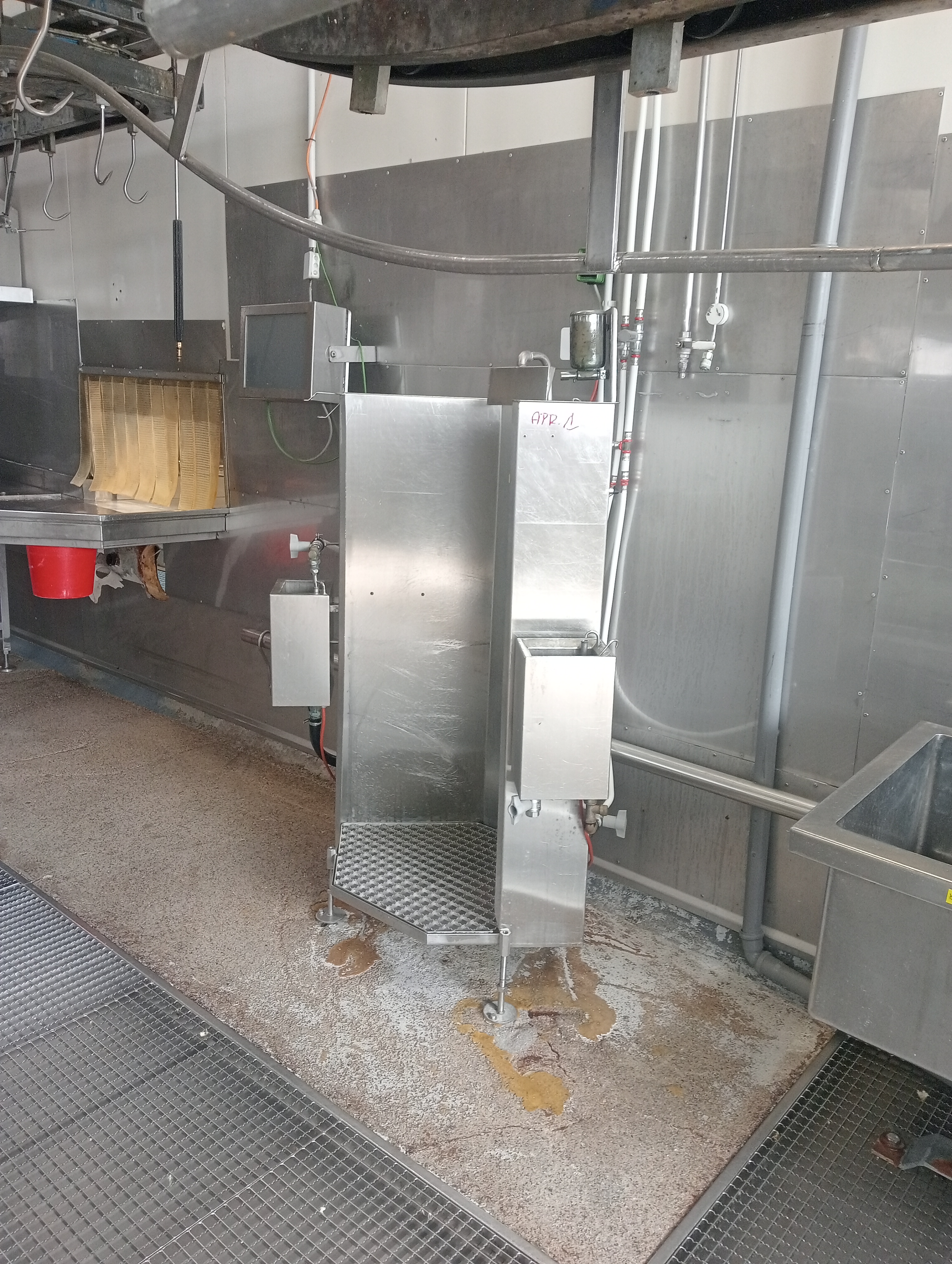 Used Apron washer