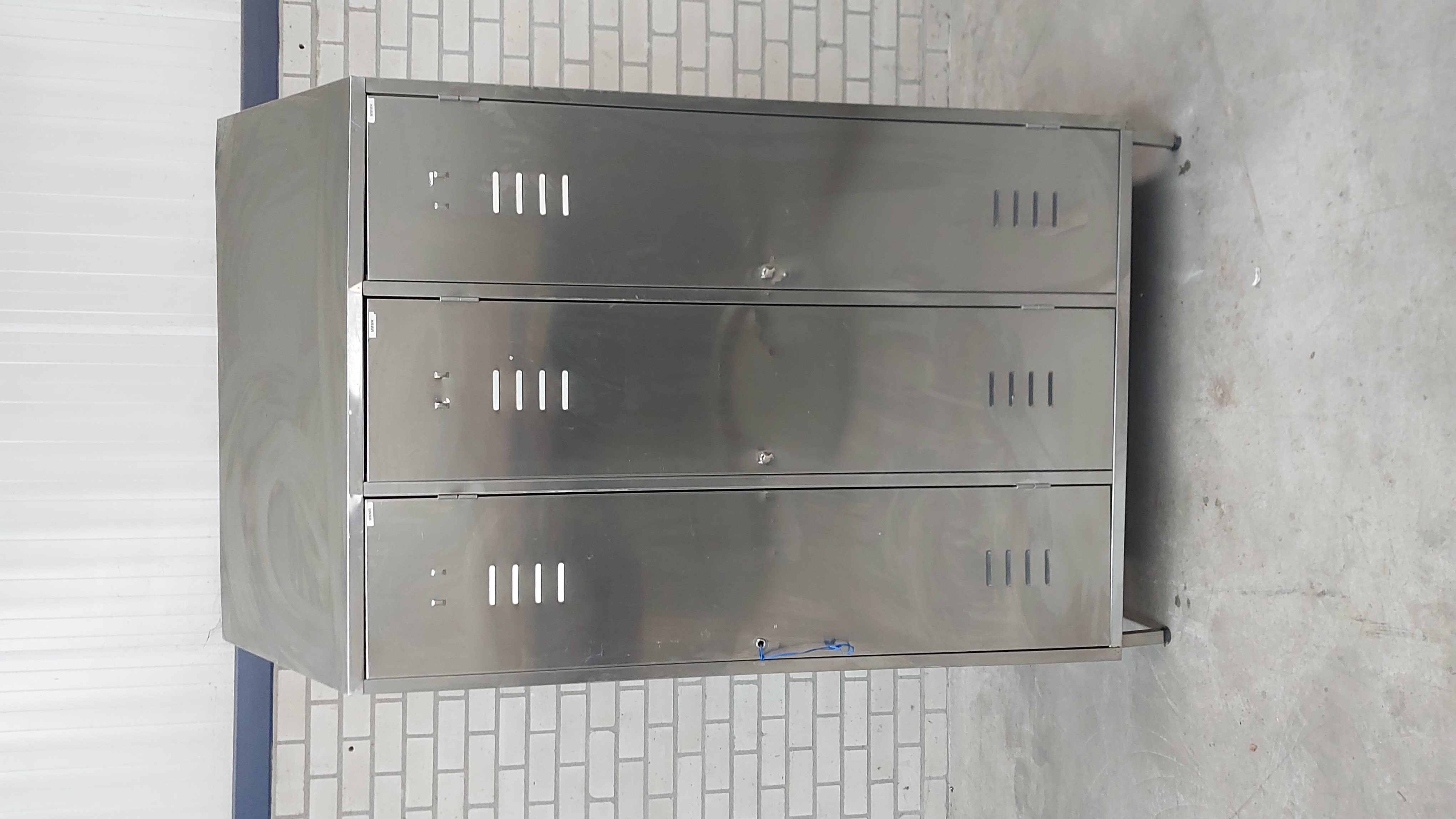 Used Stainless steel locker wtih 3 doors