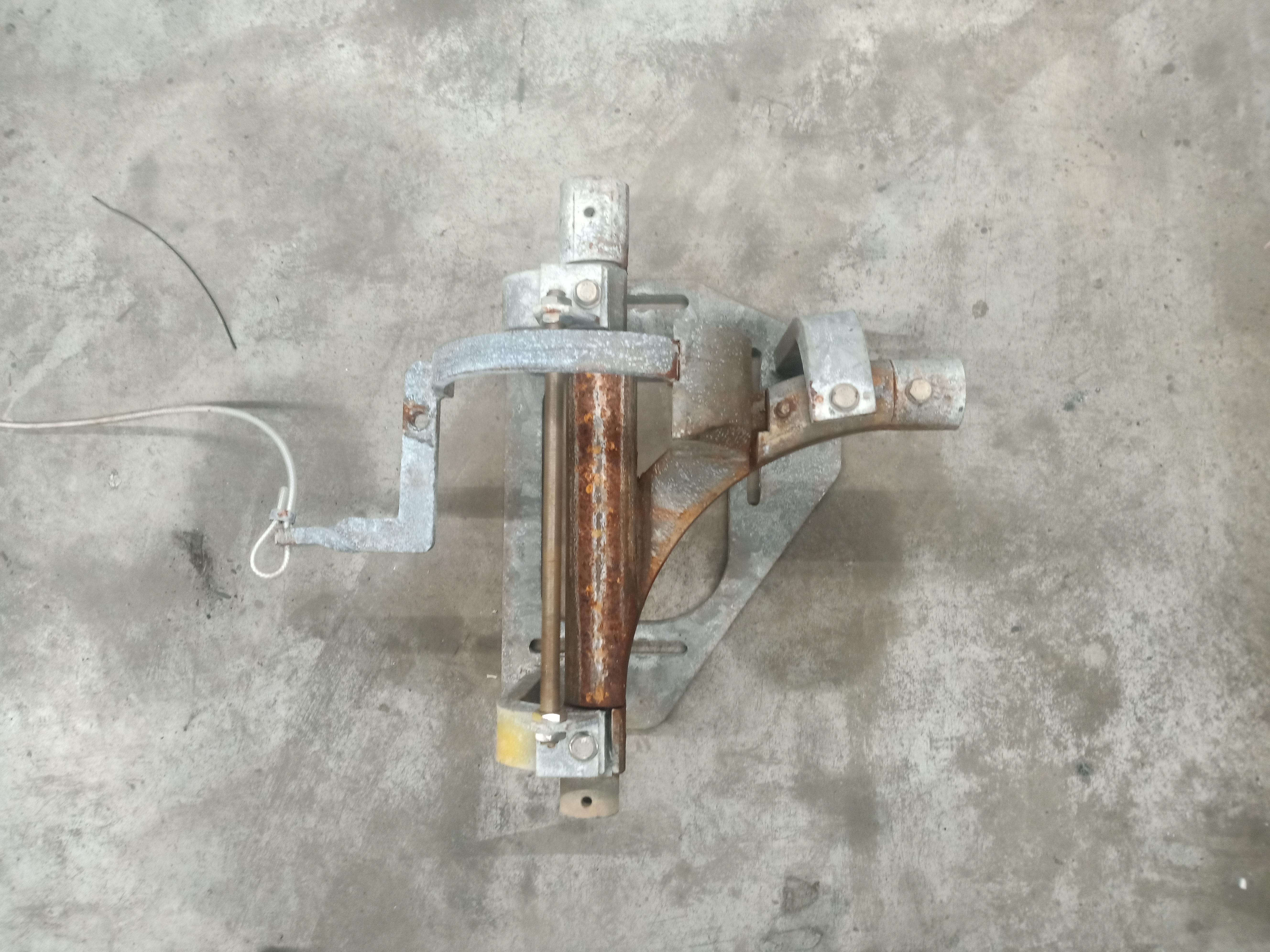 Used Switch  left inside 90° tubehight 15 cm