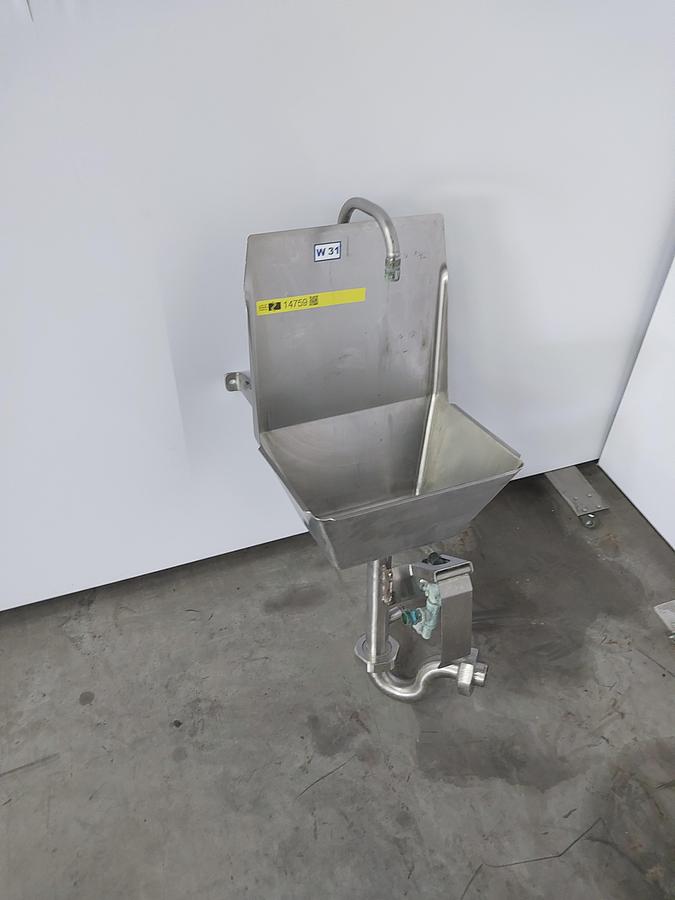 Used Wash basin
