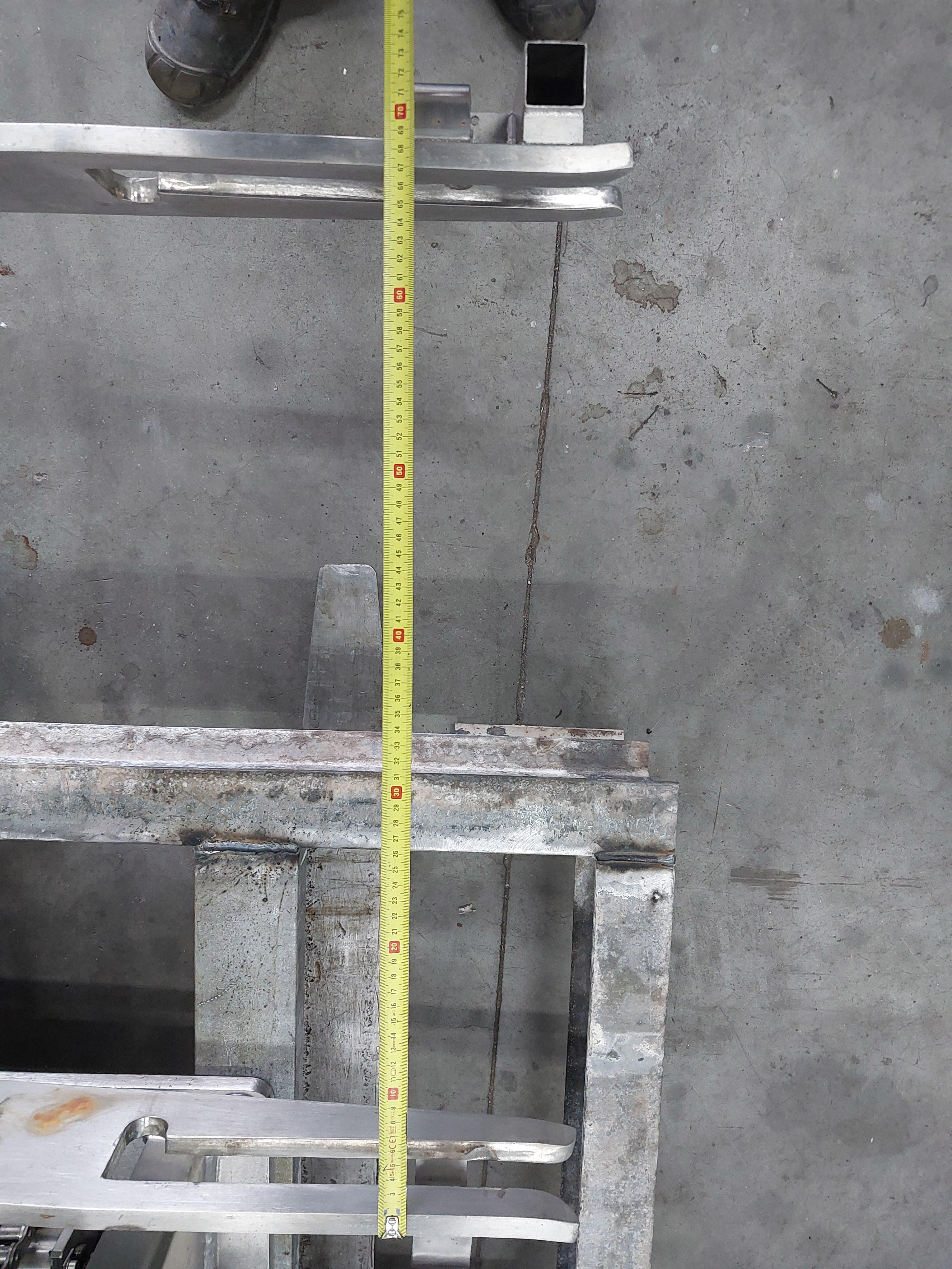 Used Bin lift and tipper