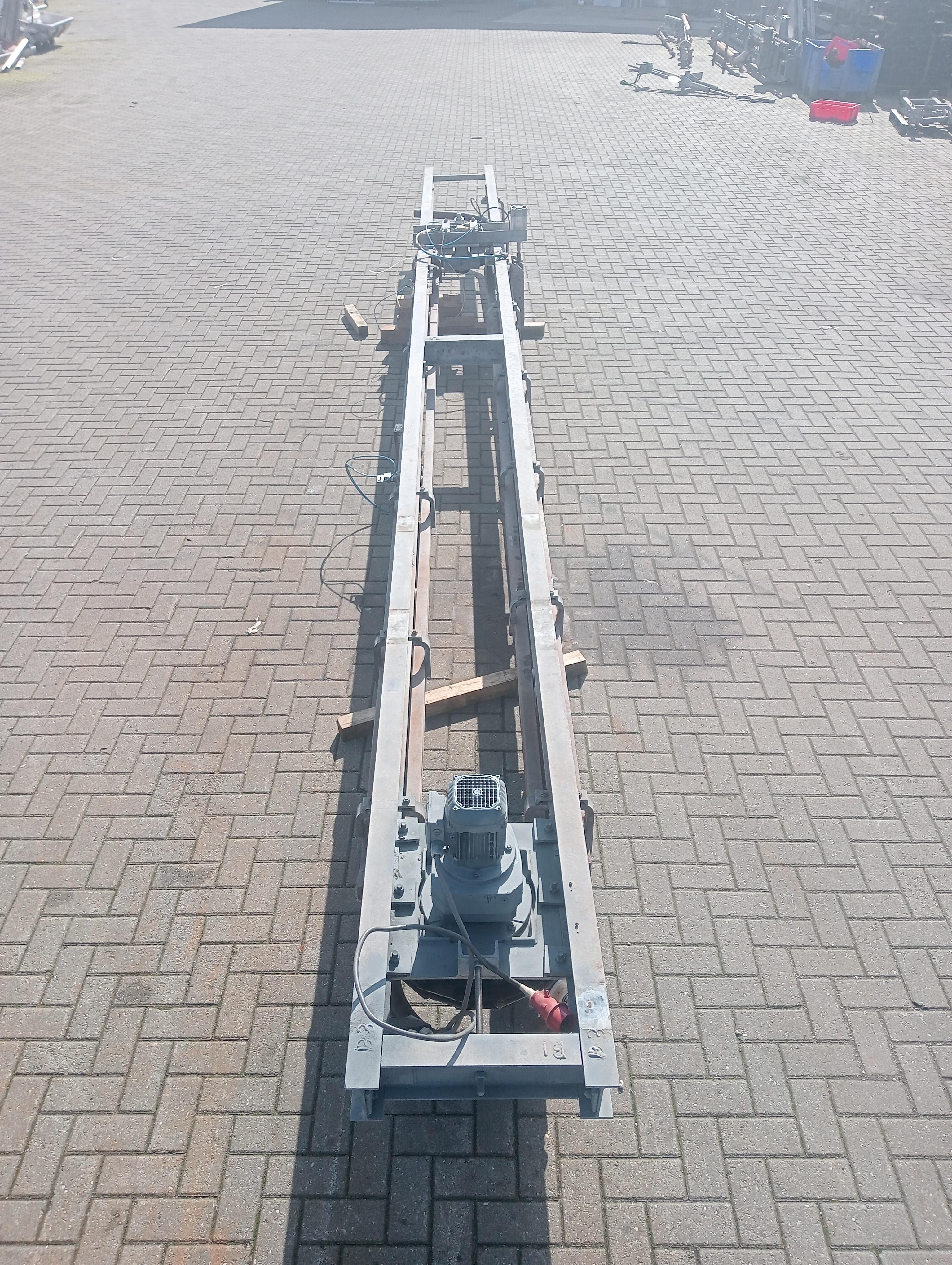 Used Slaughtering conveyor with dropper